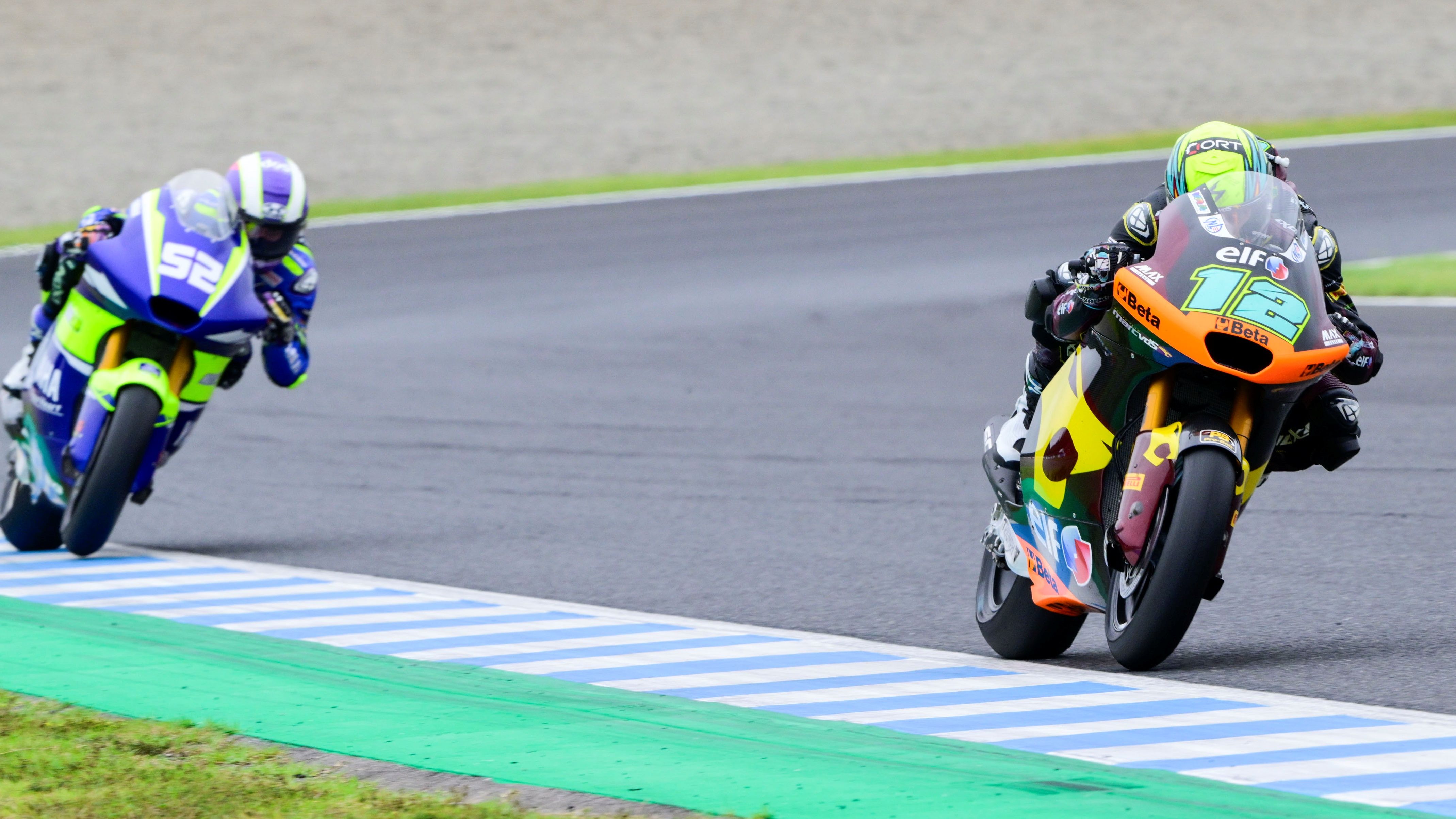 Filip Salac se va de Jeremy Alcoba rumbo al podio, Moto2 Japón 2024