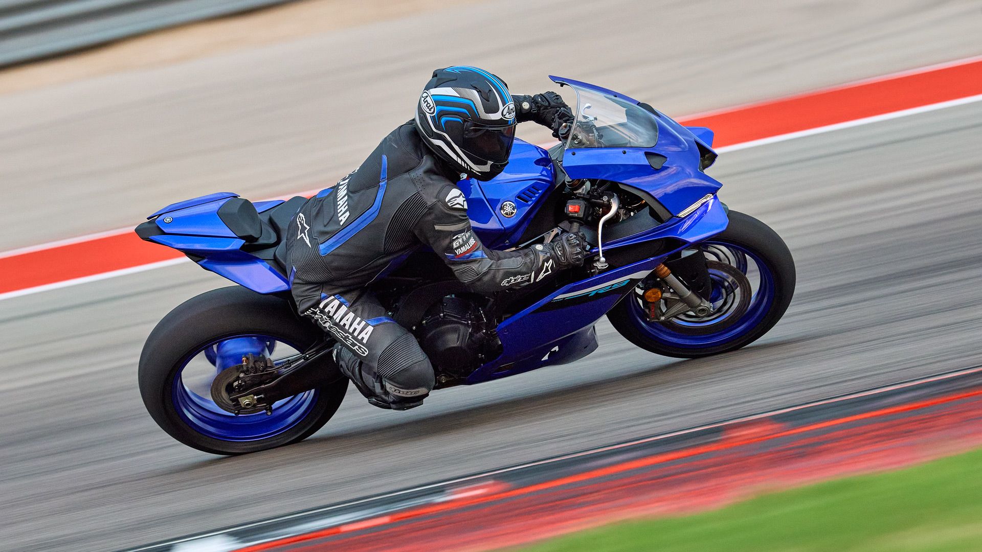 Yamaha YZF R9 2025 Accion (8)