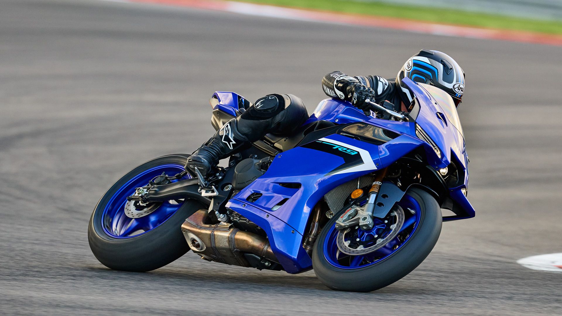 Yamaha YZF R9 2025 Accion (6)