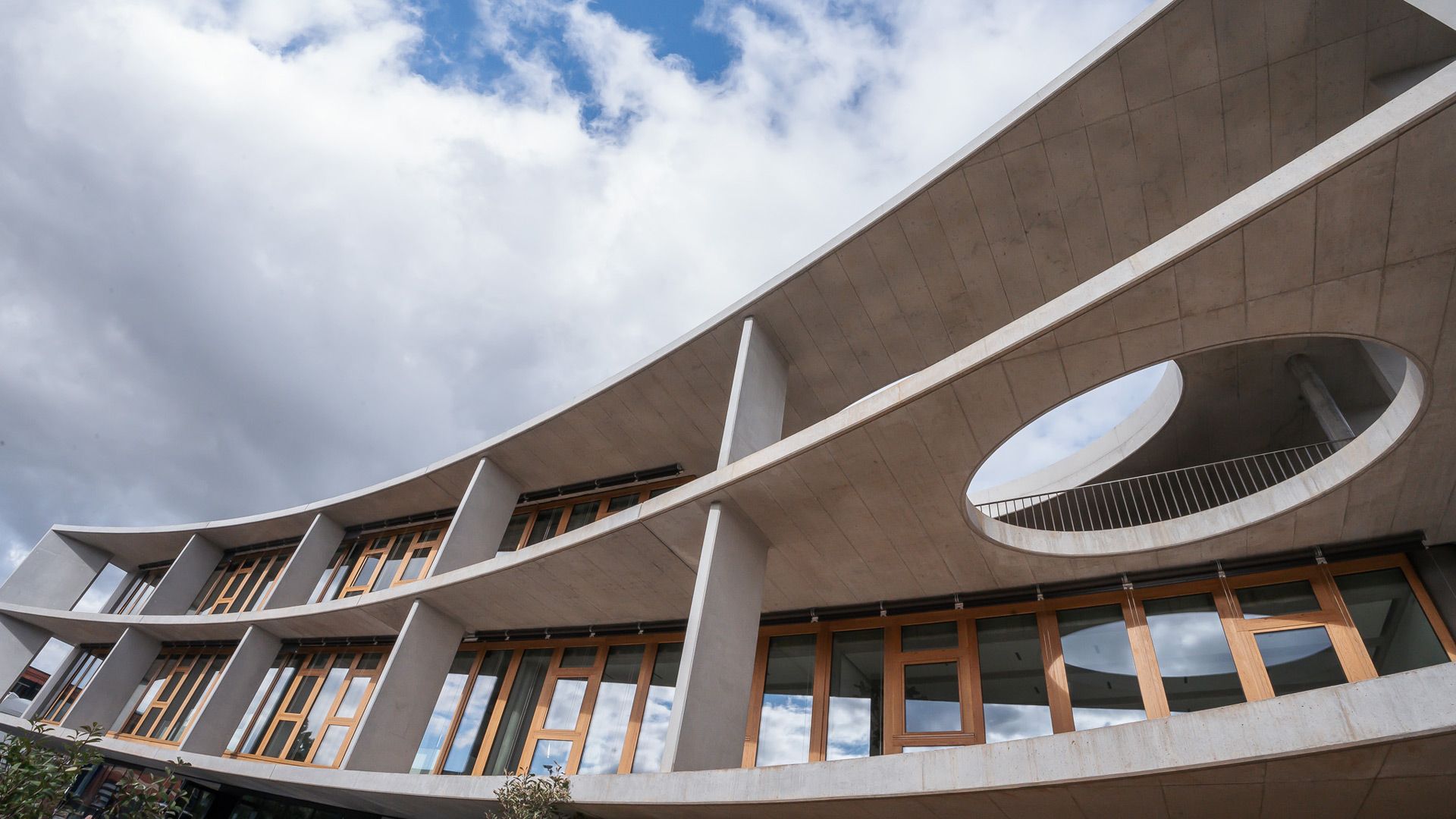 Inauguracion Sede FIM 2024 Edificio (4)