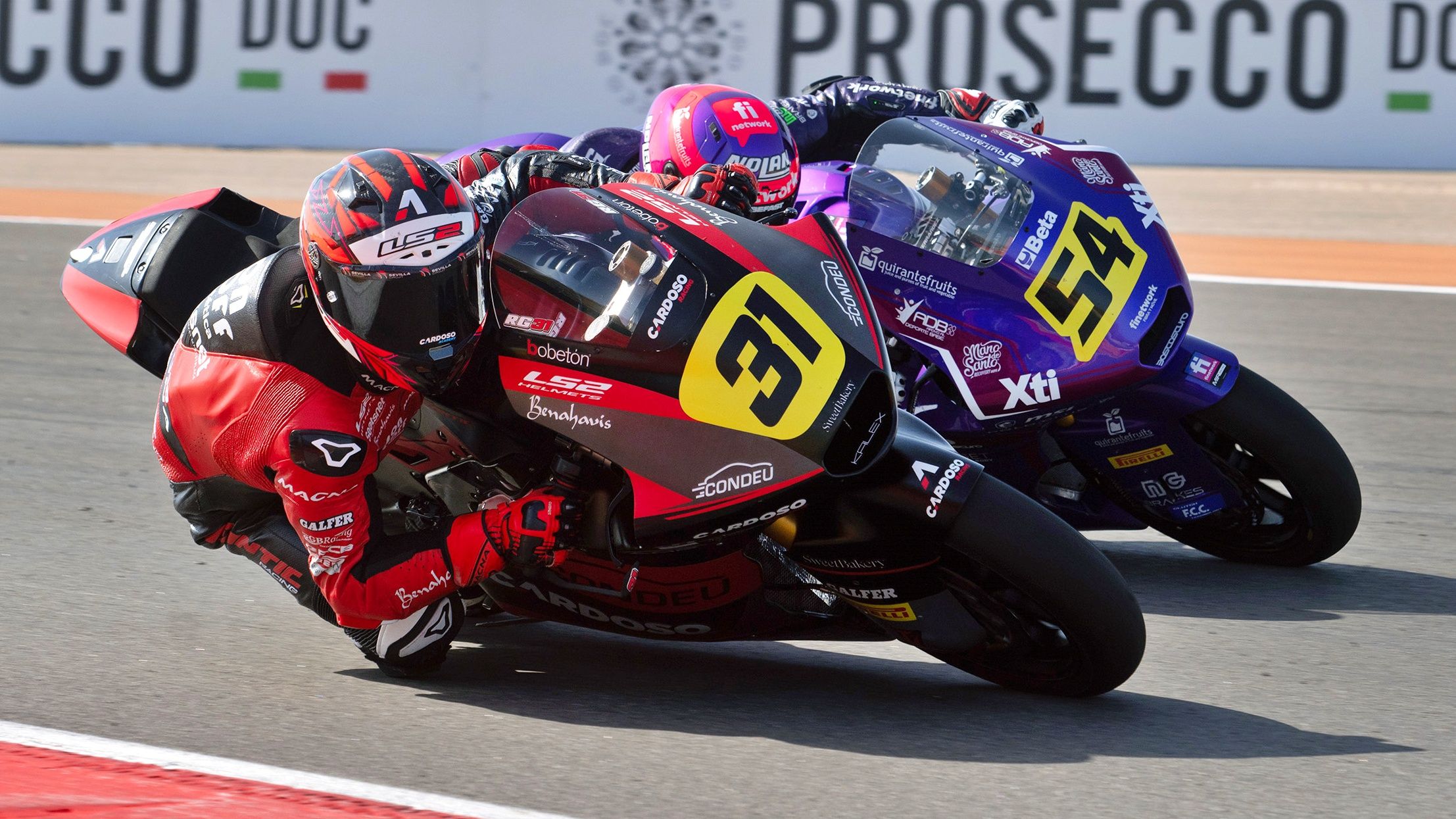 Roberto García y Alberto Ferrández se han llevado las victorias de Moto2 en Aragón