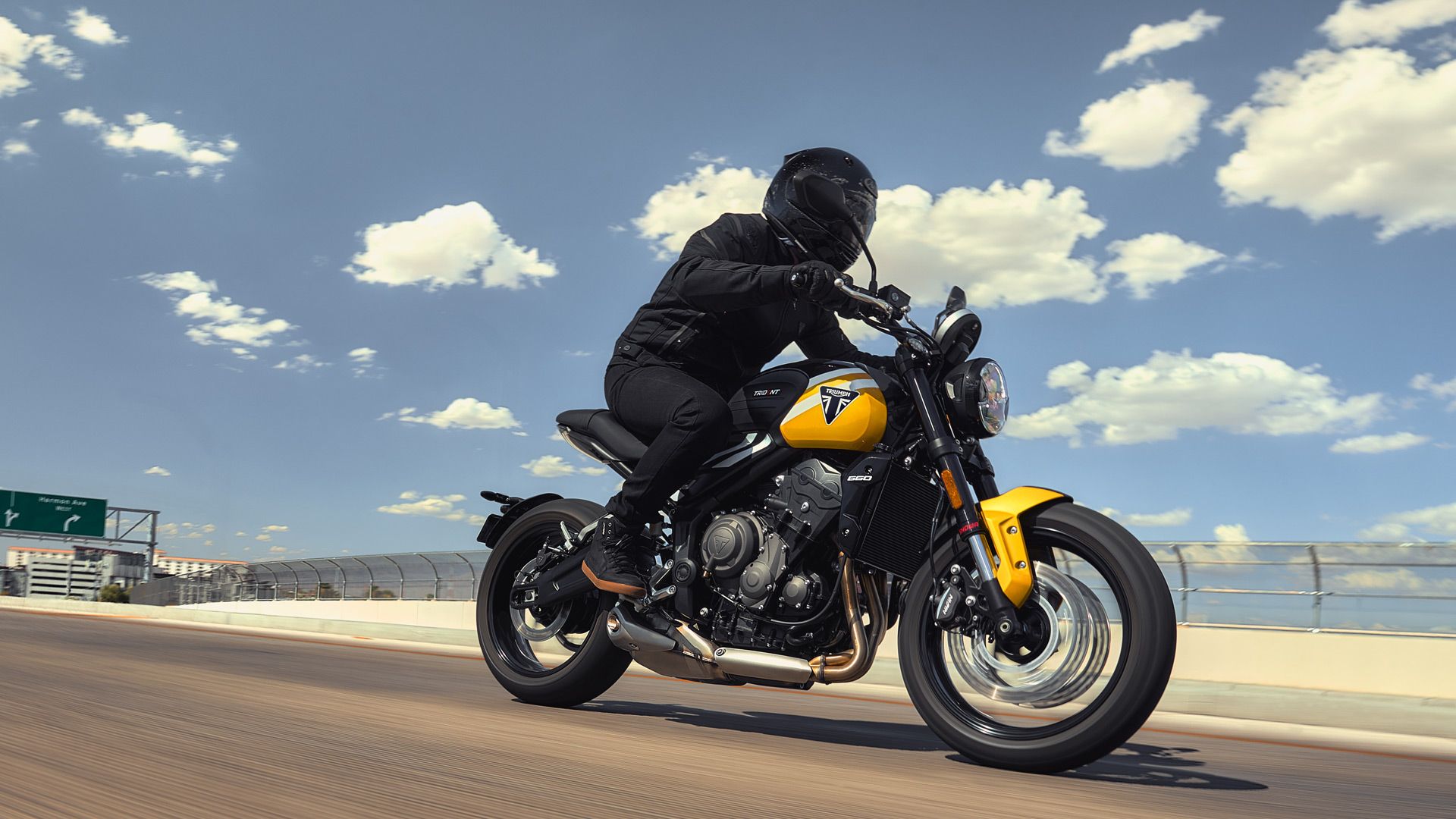 Triumph Trident 660 2025 Accion (1)