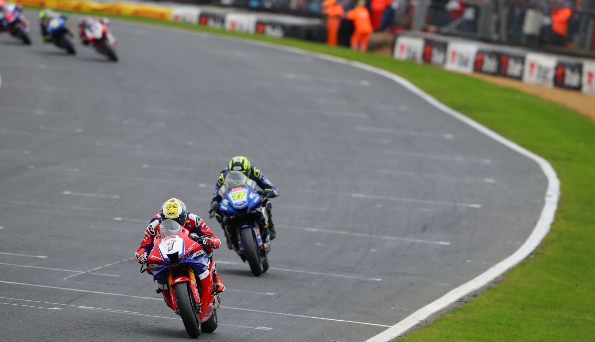 Tommy Bridewell ganaba la segunda carrera para ponerse líder de la general Tommy Bridewell ganaba la segunda carrera para ponerse líder de la general