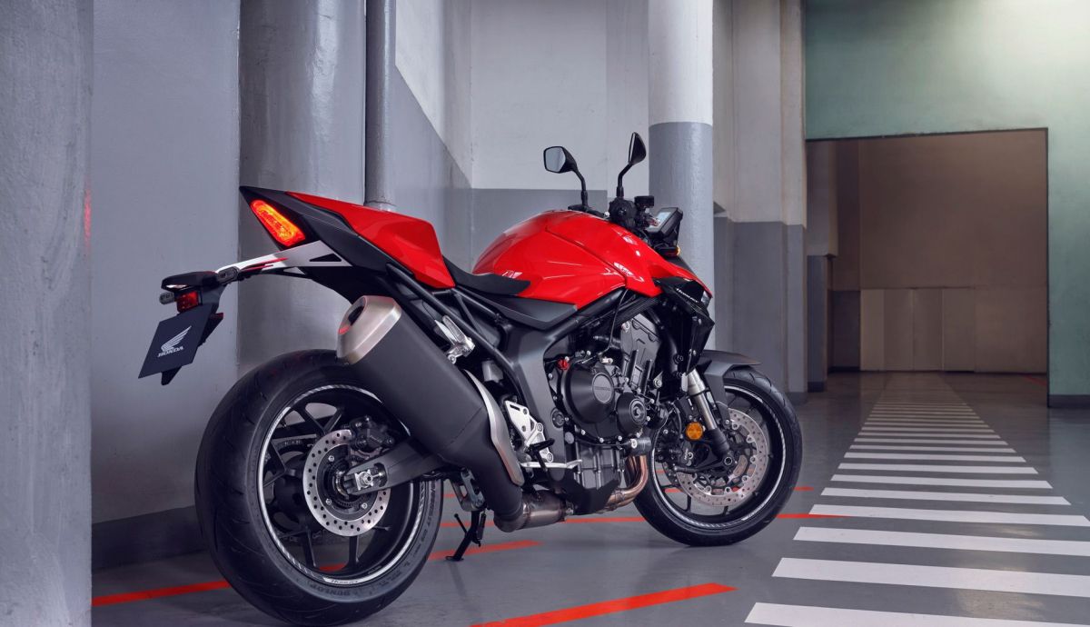 Honda CB1000 Hornet 2025 Estatica (3) Honda CB1000 Hornet 2025 Estatica (3)