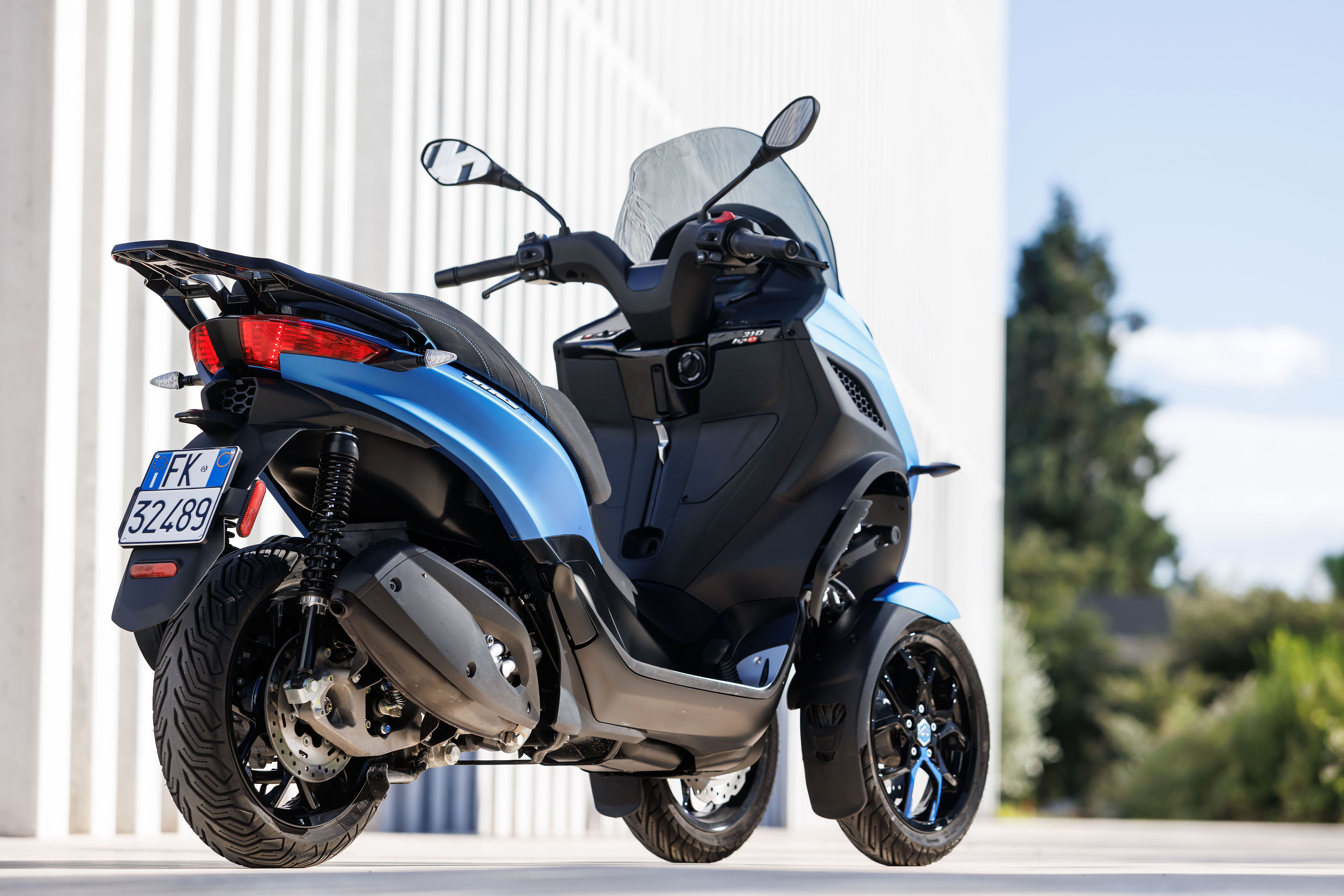 Piaggio MP3 310 2025 estaticas (10)