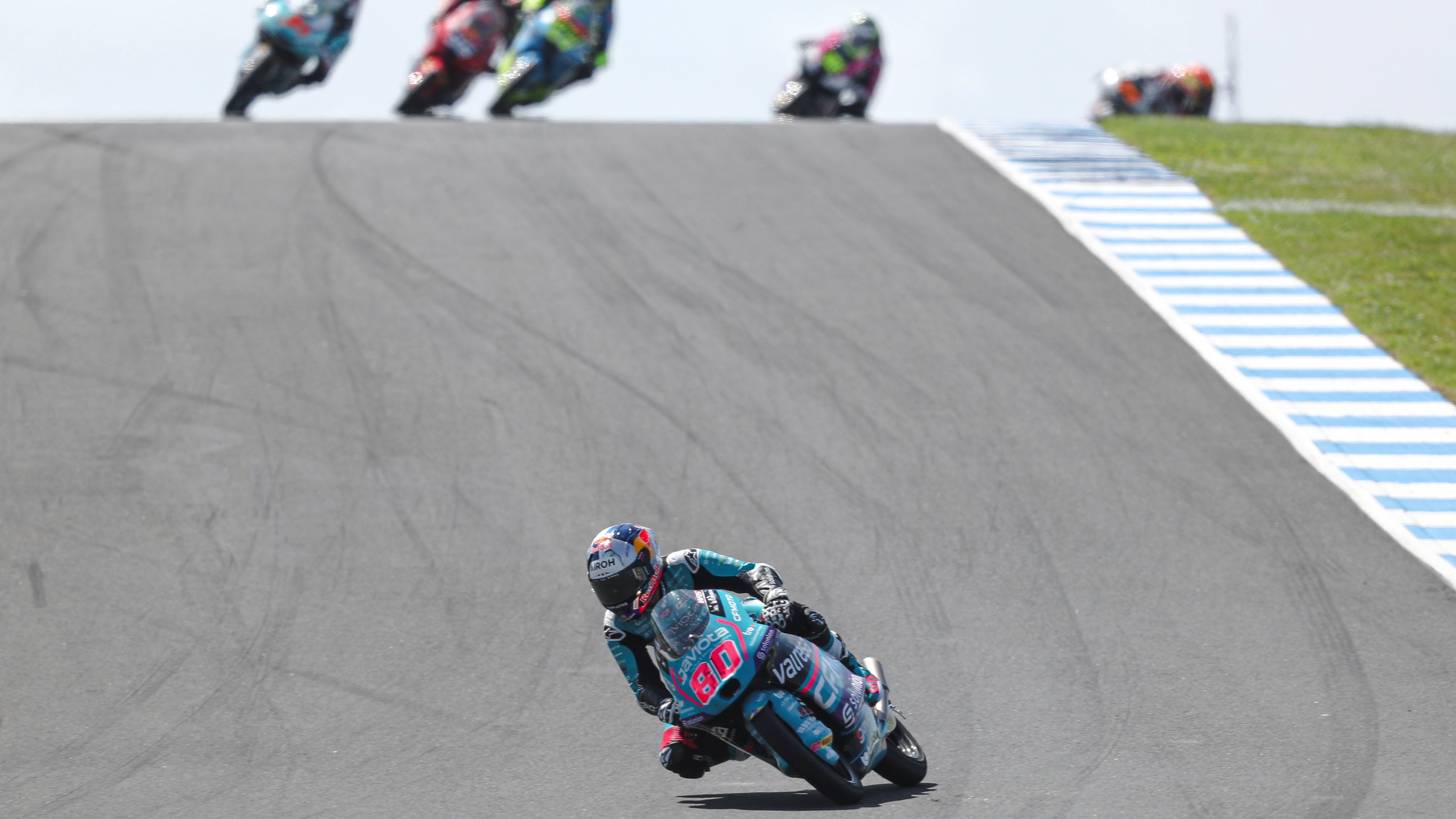 David Alonso se escapa rumbo a una victoria histórica, Moto3 Australia 2024