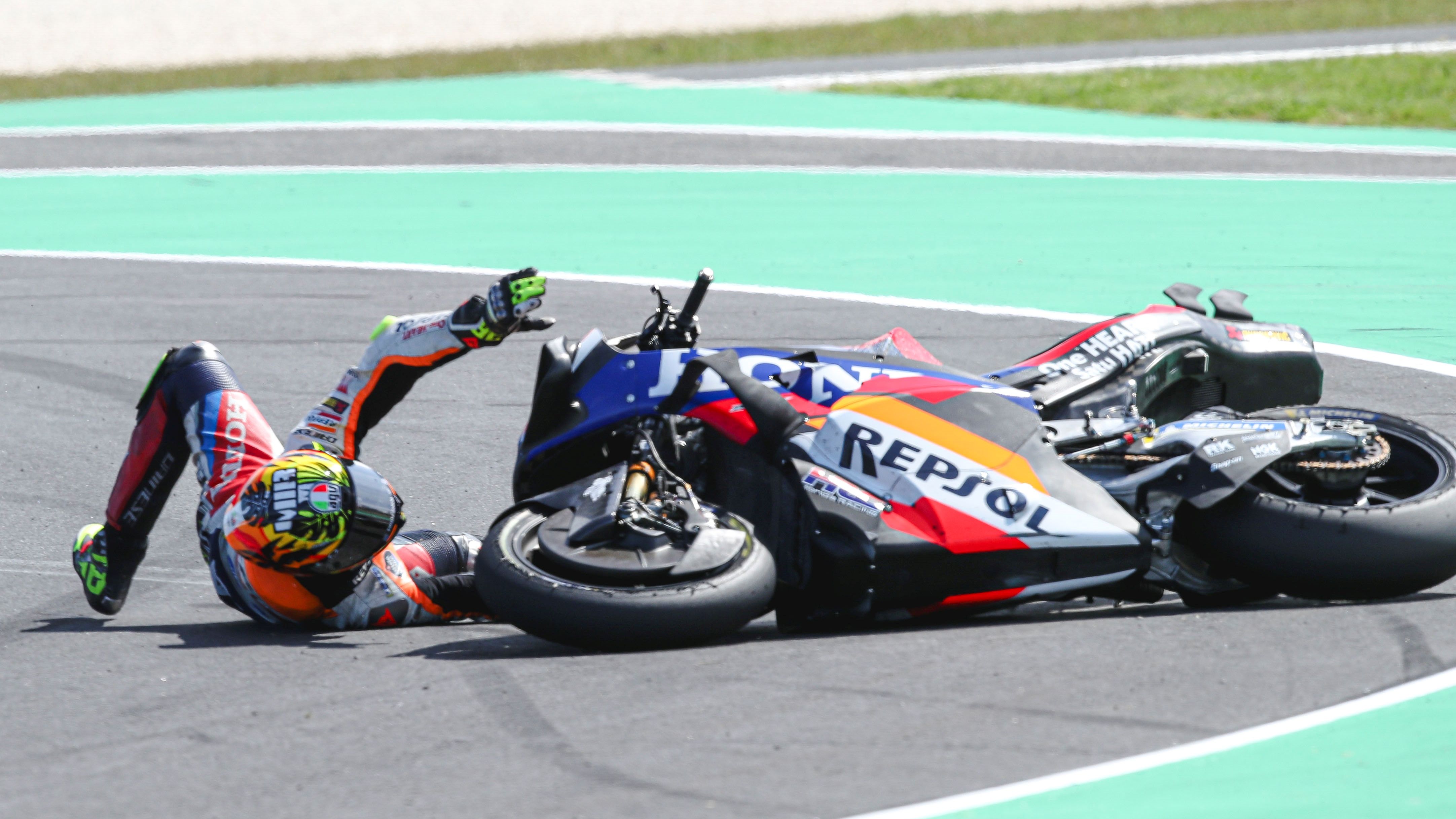Joan Mir se va al suelo, MotoGP Australia 2024