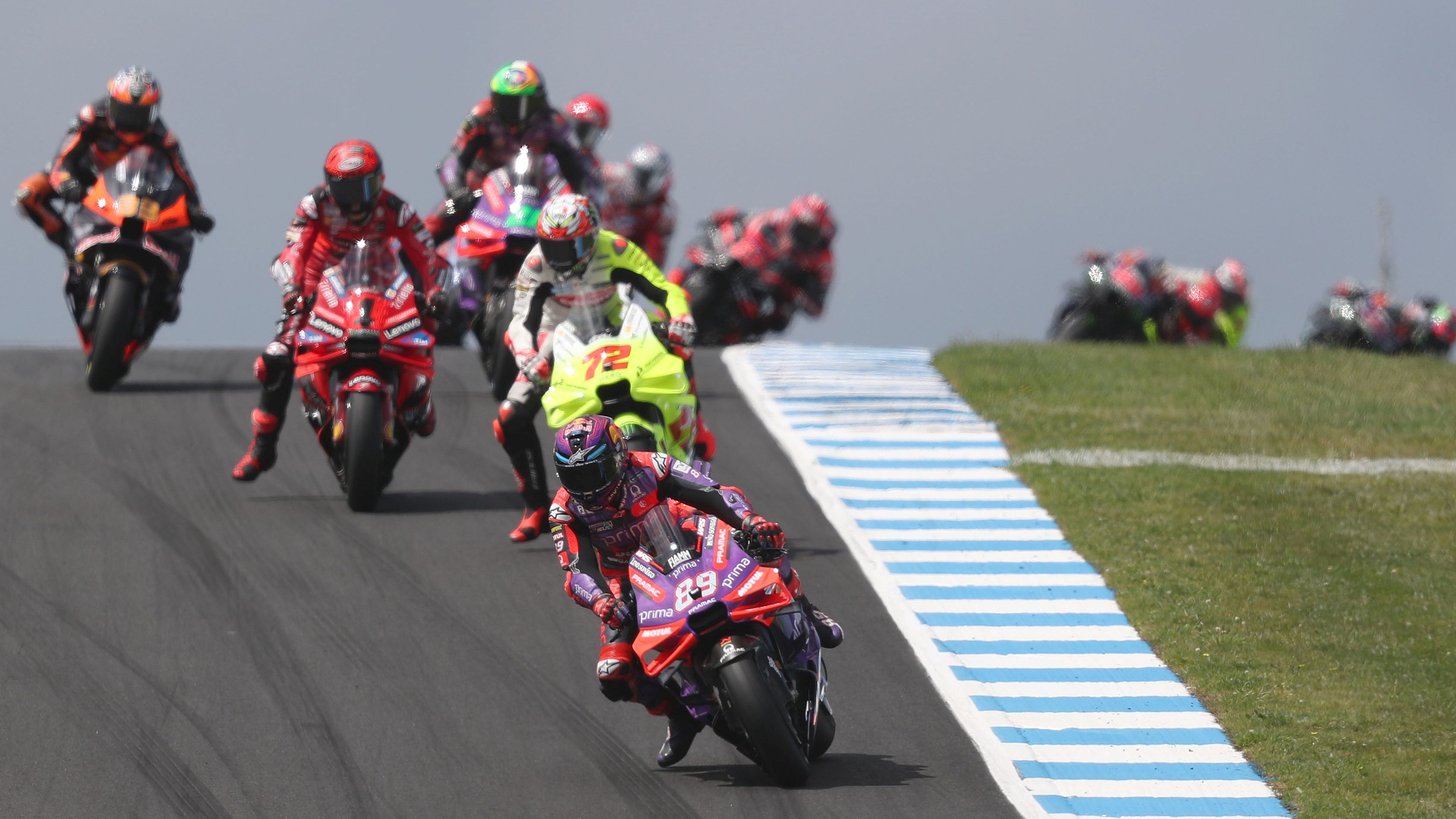 Jorge Martín comanda ante Marco Bezzecchi y Pecco Bagnaia, MotoGP Australia 2024