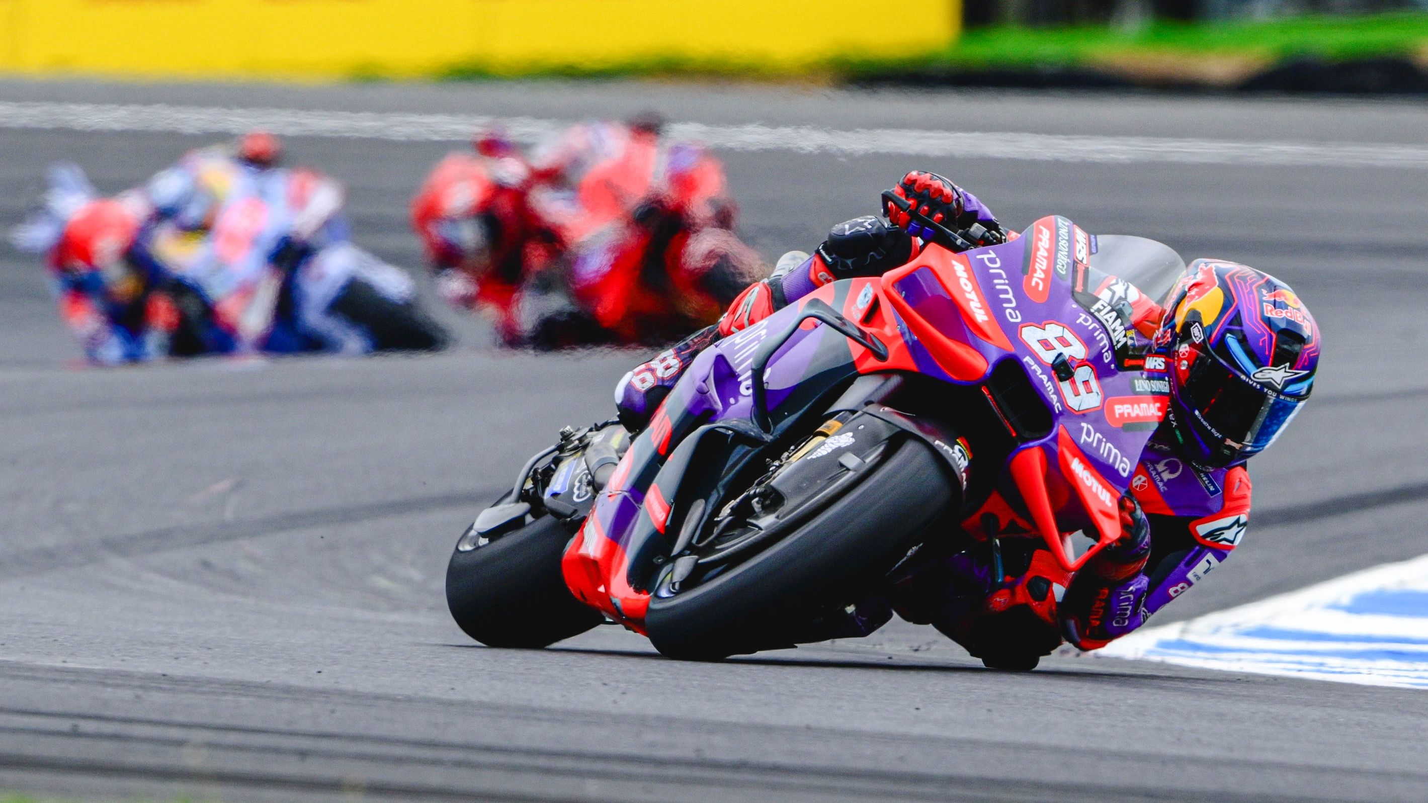 Jorge Martín se va de Pecco Bagnaia y Marc Márquez, MotoGP Australia 2024