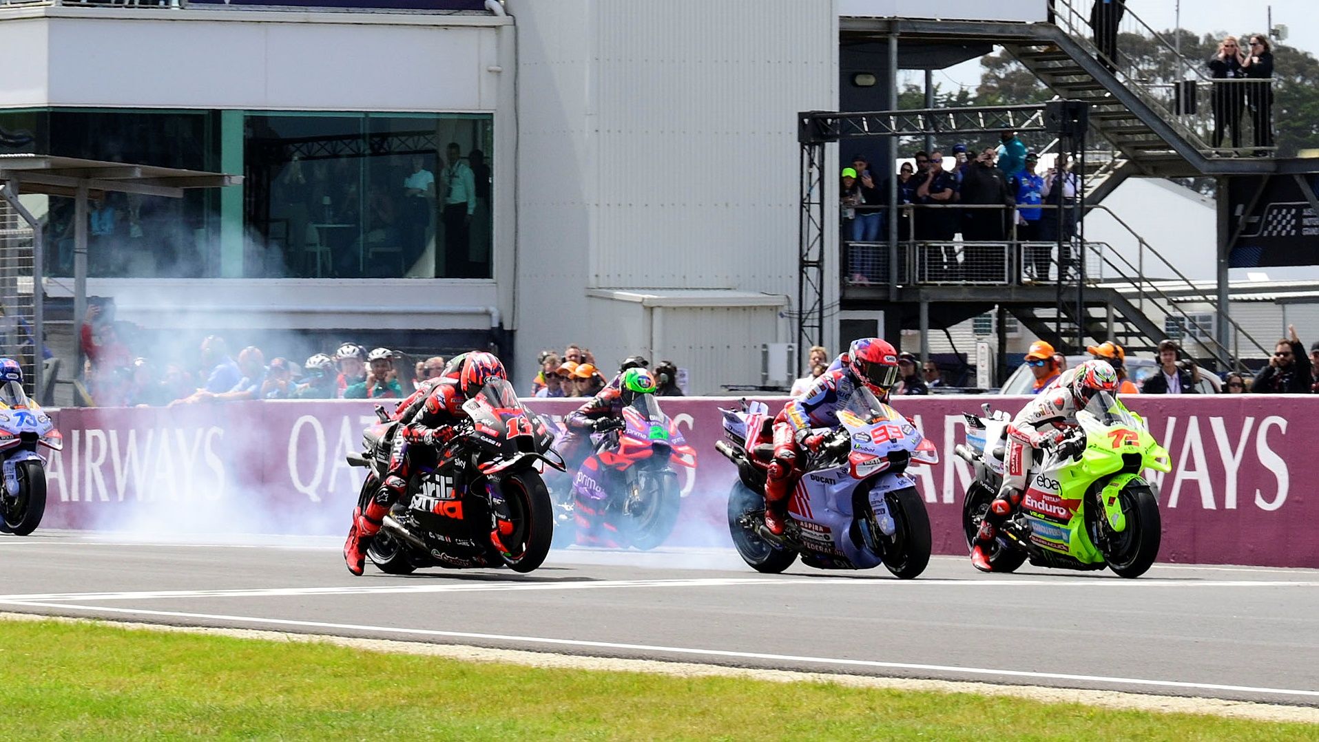 Marc Márquez patina en la salida por culpa del tear off, MotoGP Australia 2024