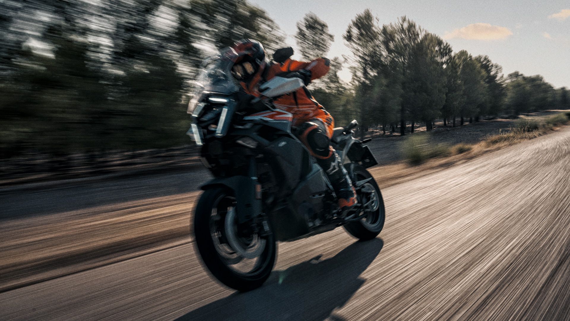 KTM 1390 Super Adventure S 2025 Accion (4)