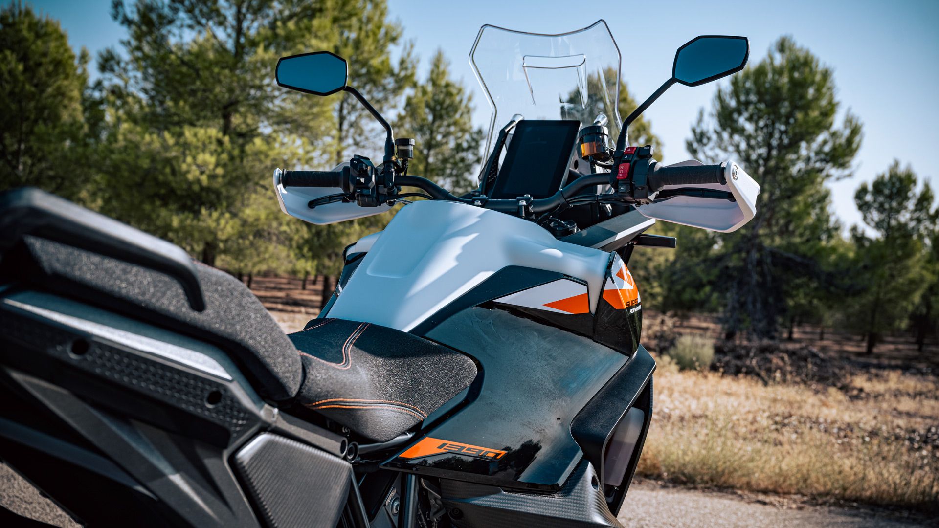 KTM 1390 Super Adventure S 2025 Estatica (3)