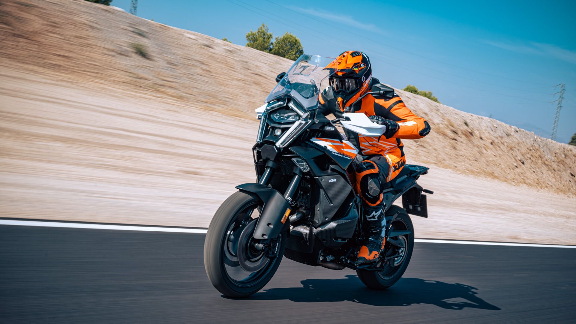 KTM 1390 Super Adventure S EVO 2025 Accion