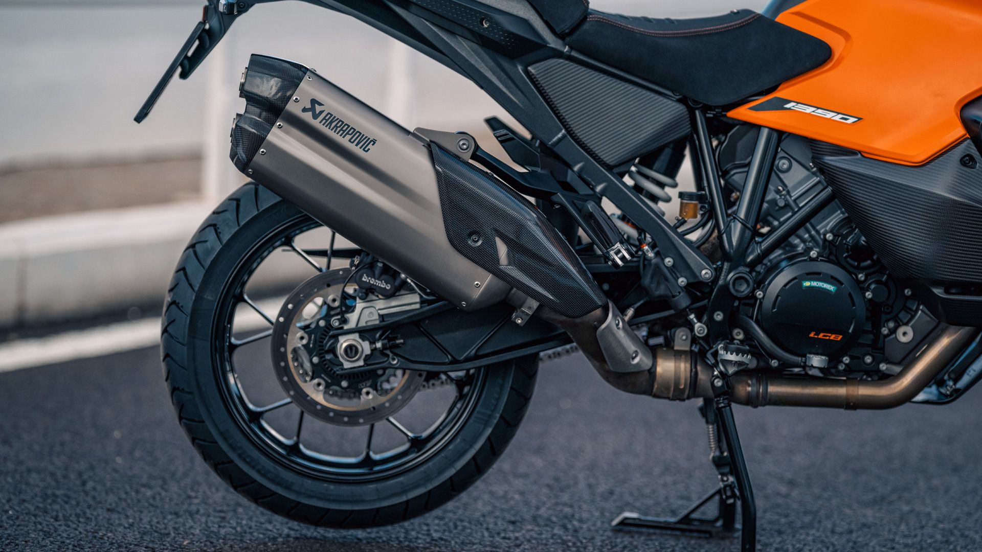 KTM 1390 Super Adventure S EVO 2025 Detalles (4)