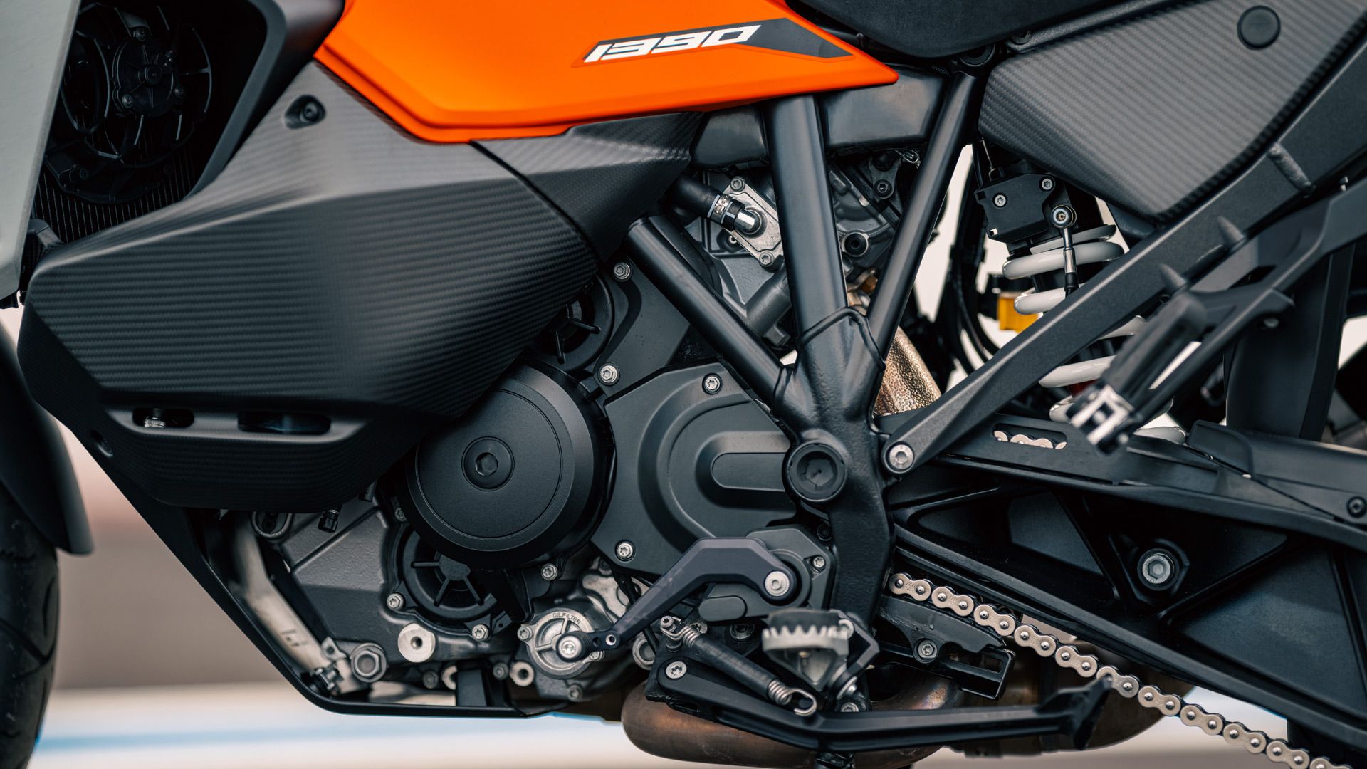 KTM 1390 Super Adventure S EVO 2025 Detalles (8)