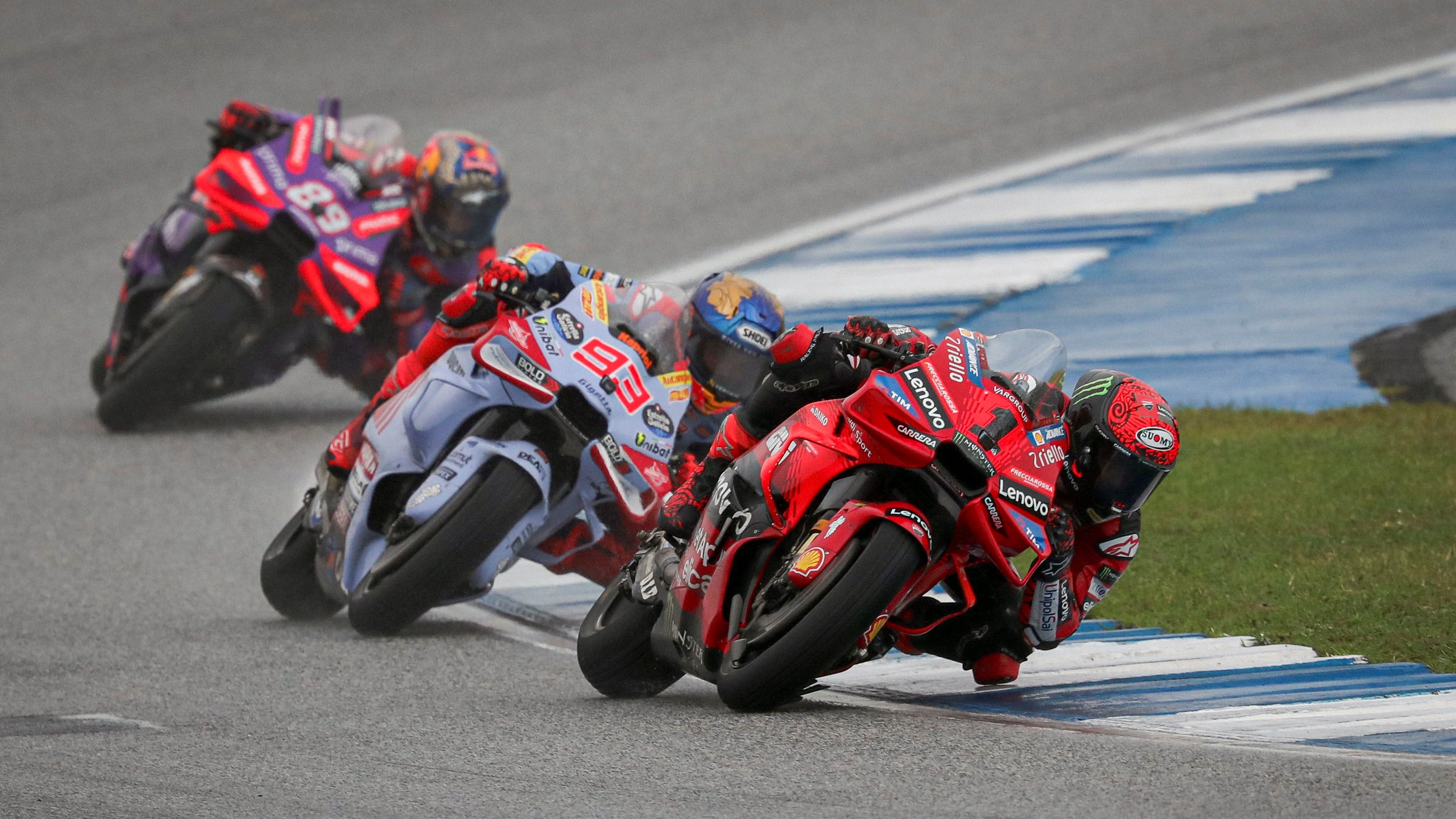 Pecco Bagnaia contiene a Marc Márquez y Jorge Martín, MotoGP Tailandia 2024