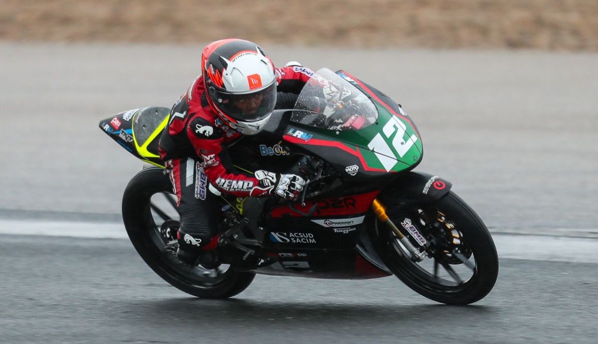 François Florian logró su primera victoria en Moto4 de forma apabullante François Florian logró su primera victoria en Moto4 de forma apabullante