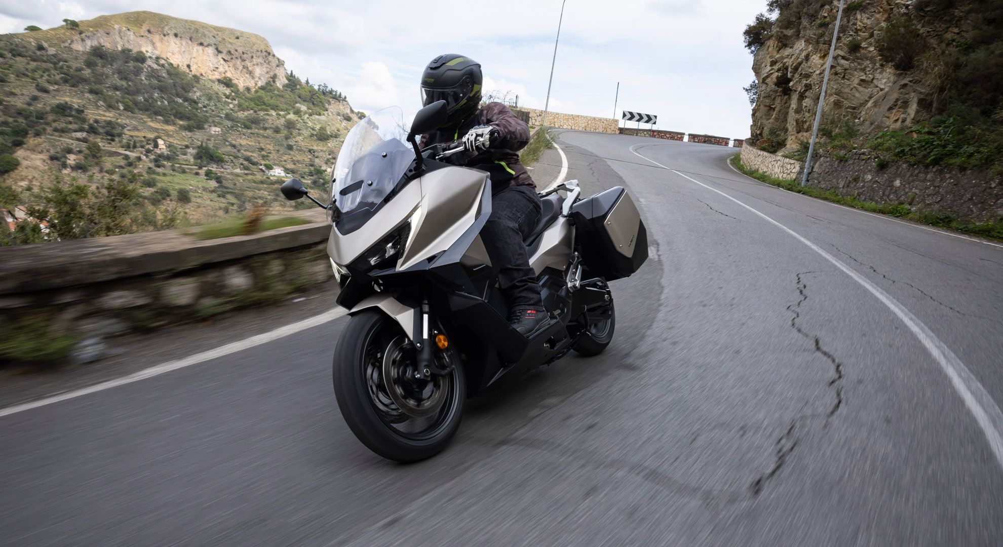 Honda Forza 750 2025
