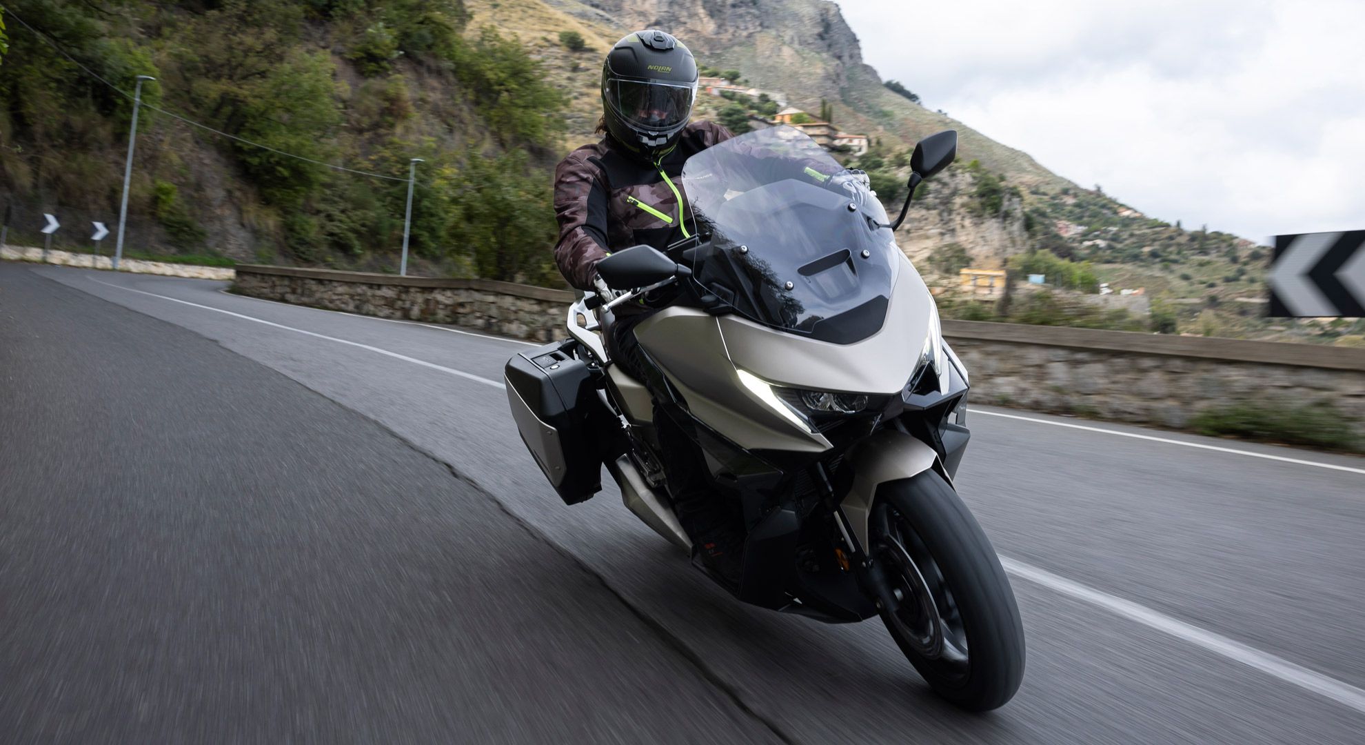 Honda Forza 750 2025