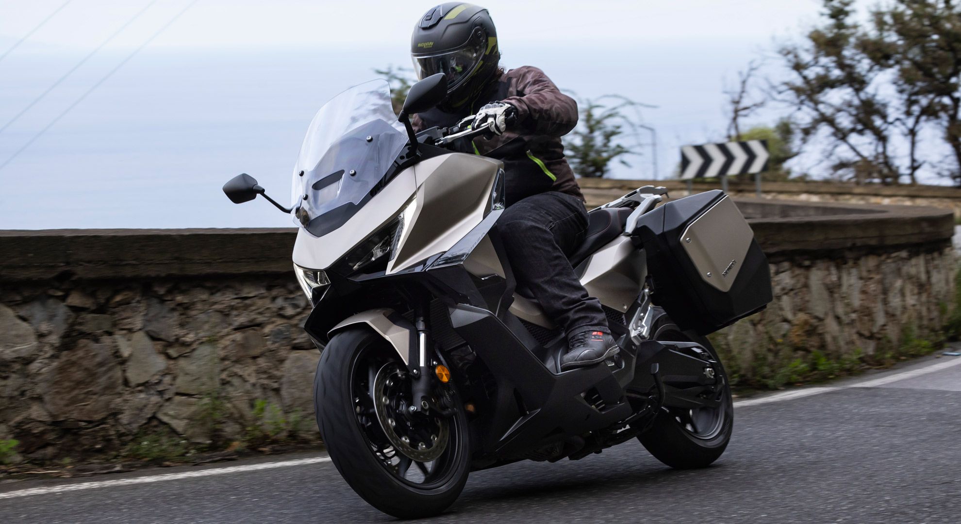 Honda Forza 750 2025