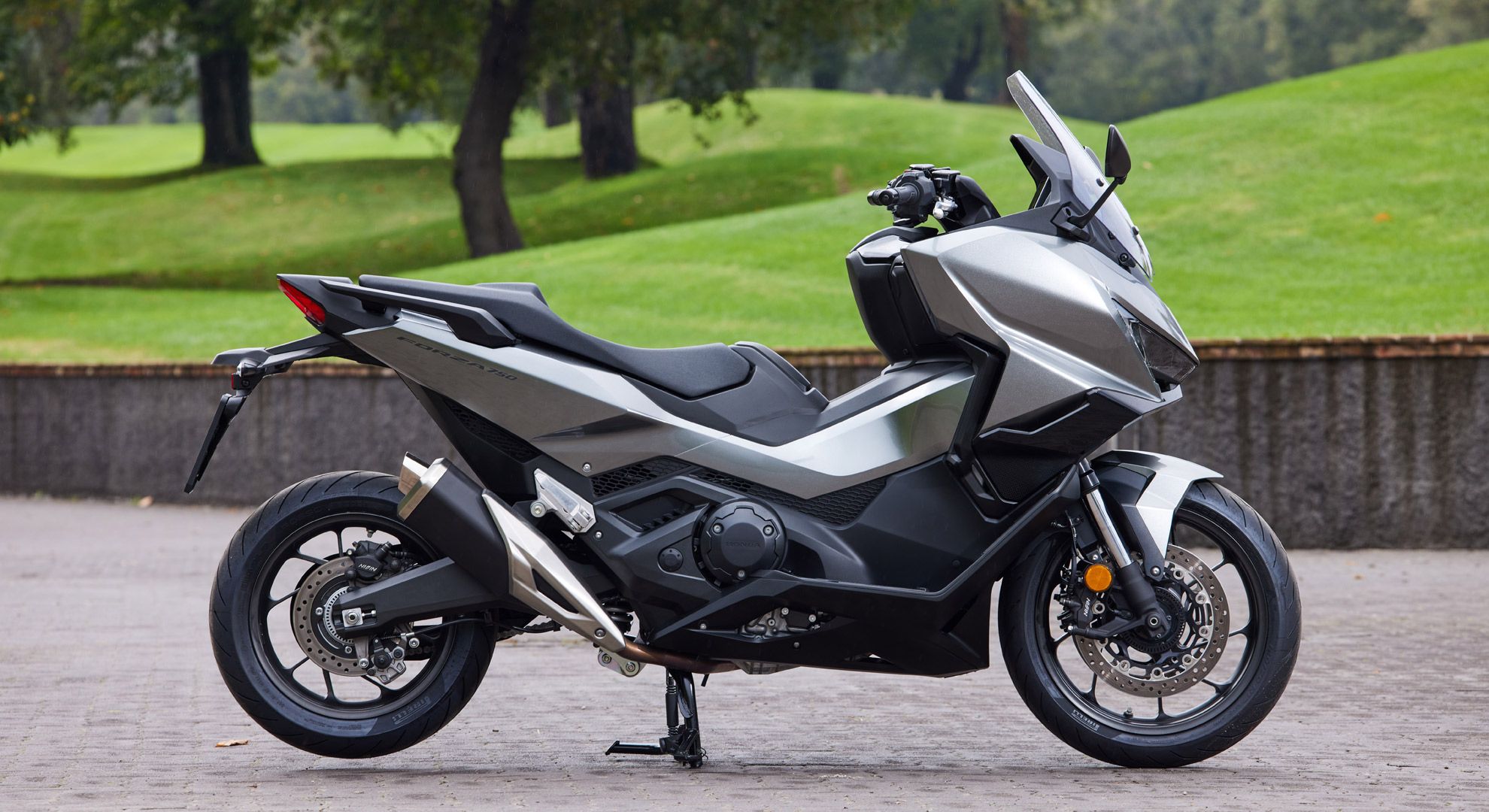 Honda Forza 750 2025