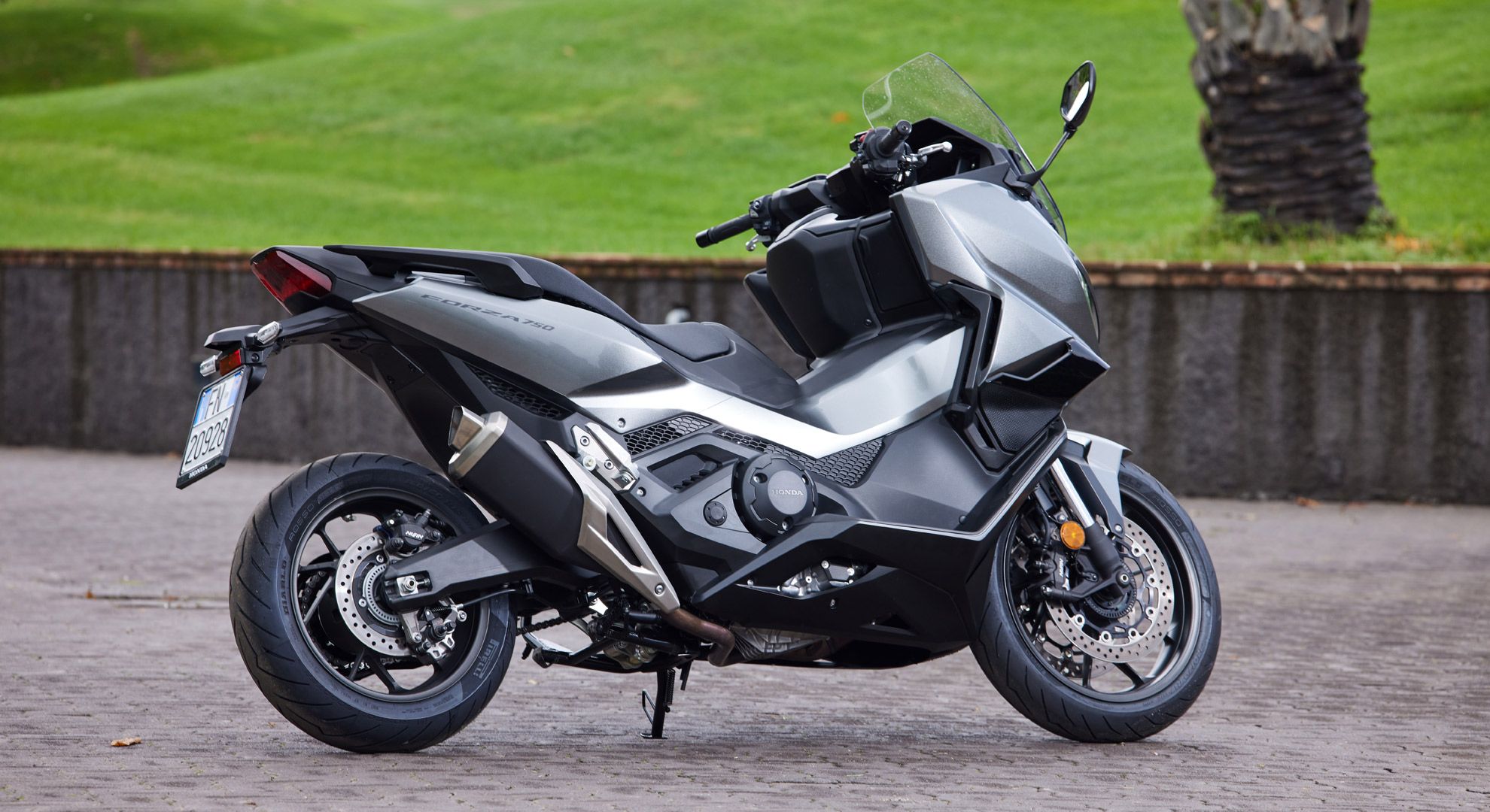 Honda Forza 750 2025