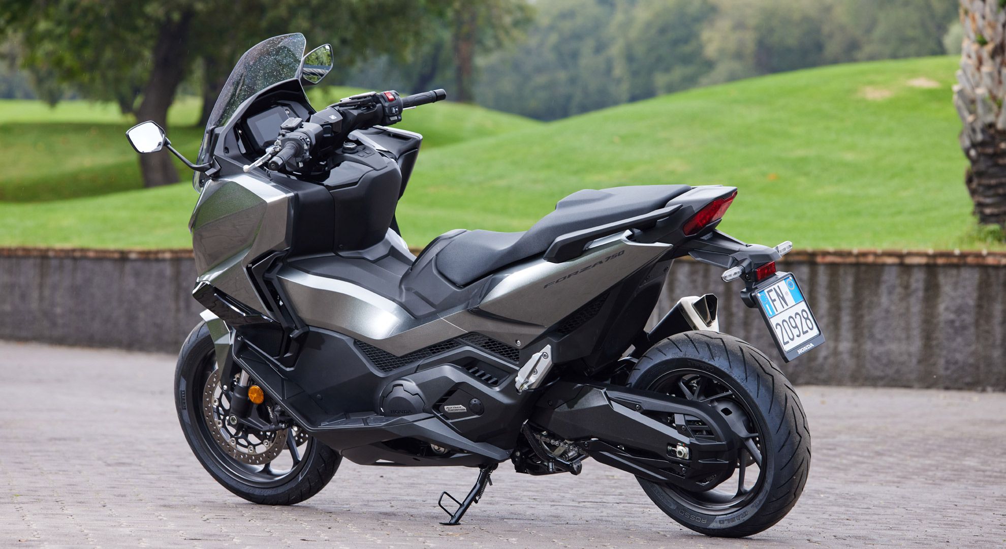 Honda Forza 750 2025