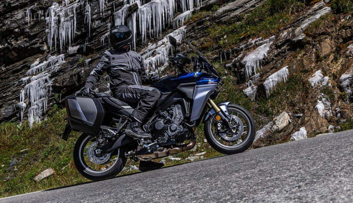 PORTE BAGAGES ALU-RACK SW-MOTECH POUR YAMAHA MT09 TRACER 900