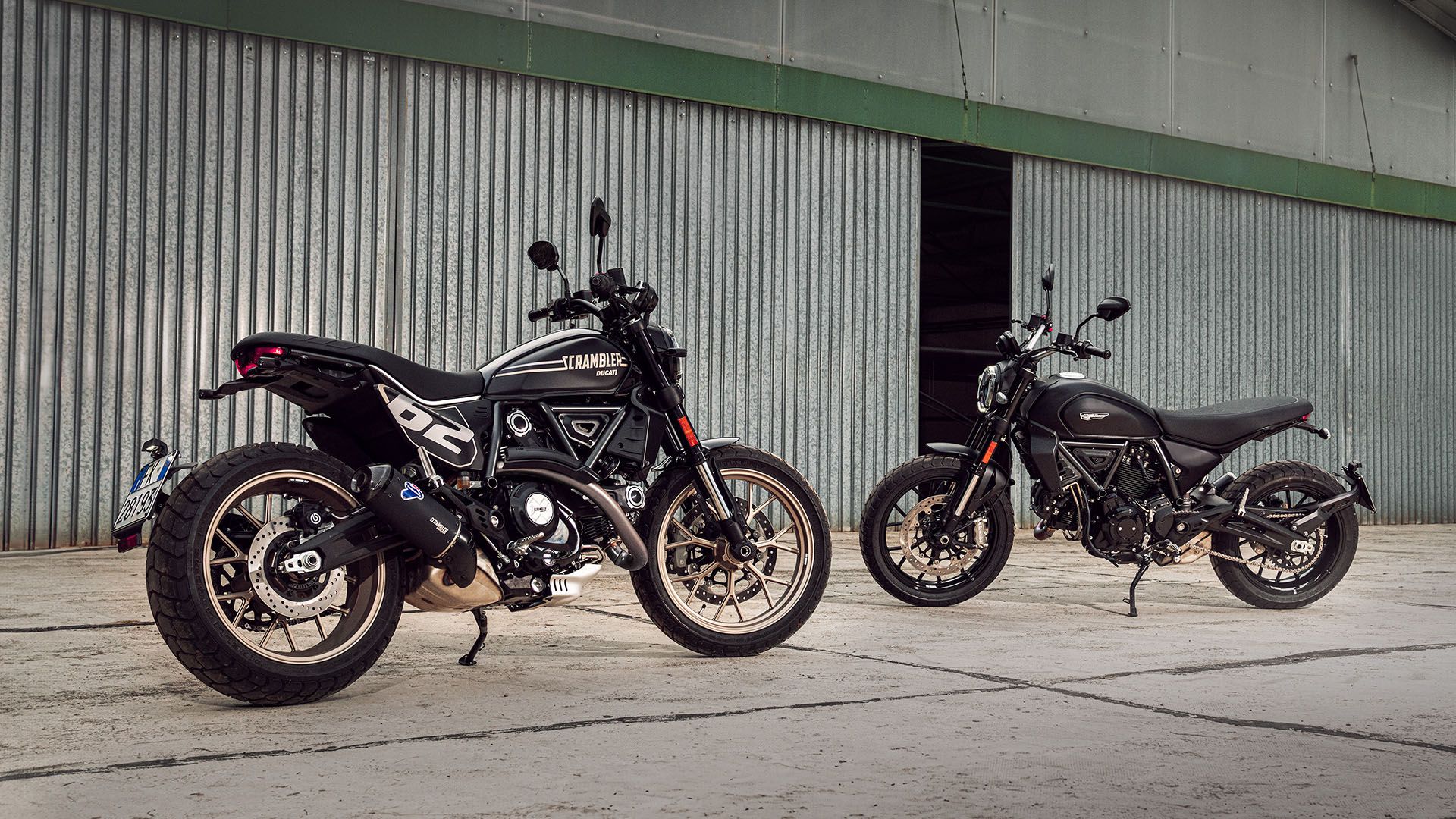 Ducati Scrambler Icon Dark y Full Throttle 2025.