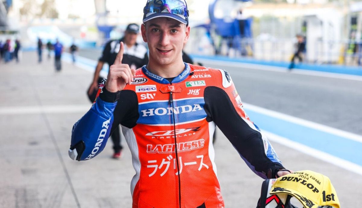 Unai Orradre festeja su título de campeón del ESBK Superbike 2024 Unai Orradre festeja su título de campeón del ESBK Superbike 2024