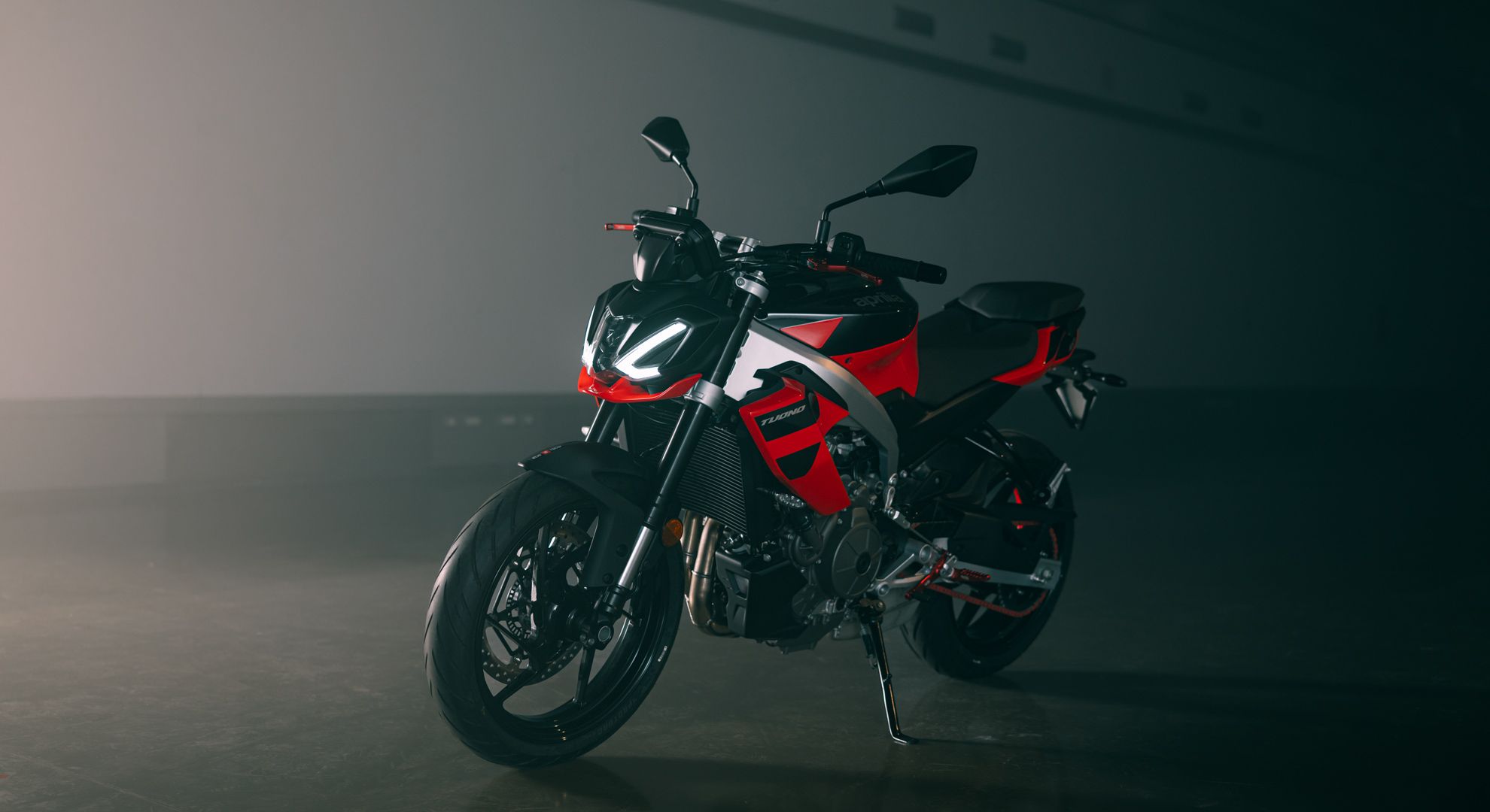 Aprilia Tuono 457