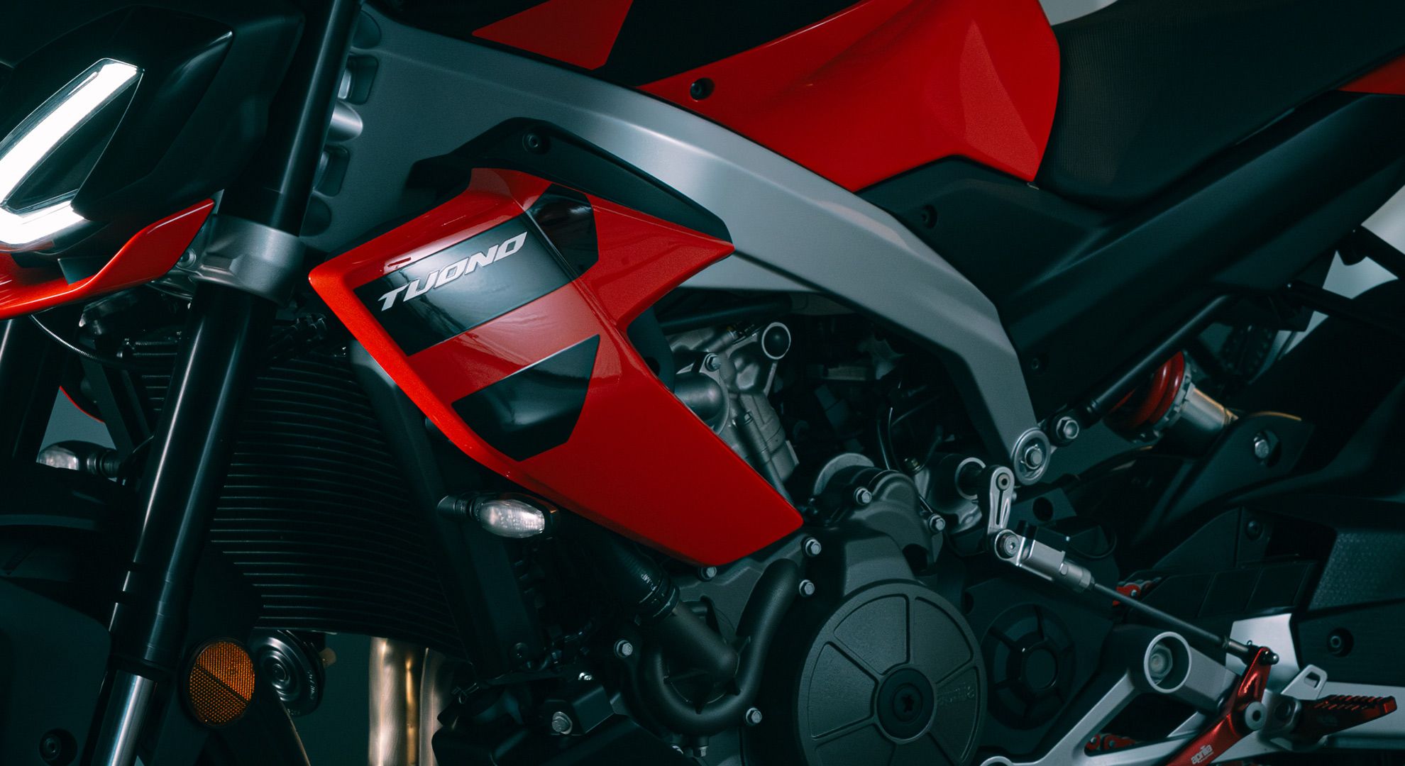 Aprilia Tuono 457