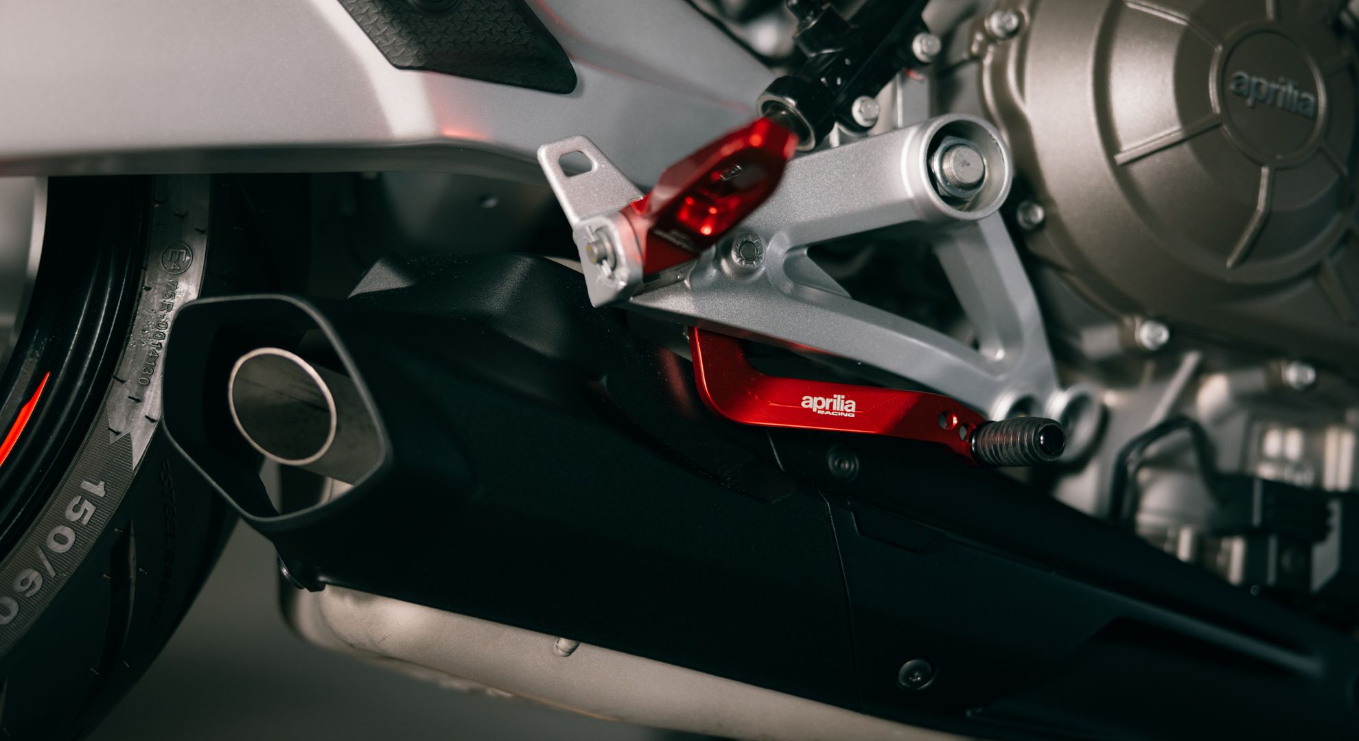 Aprilia Tuono 457