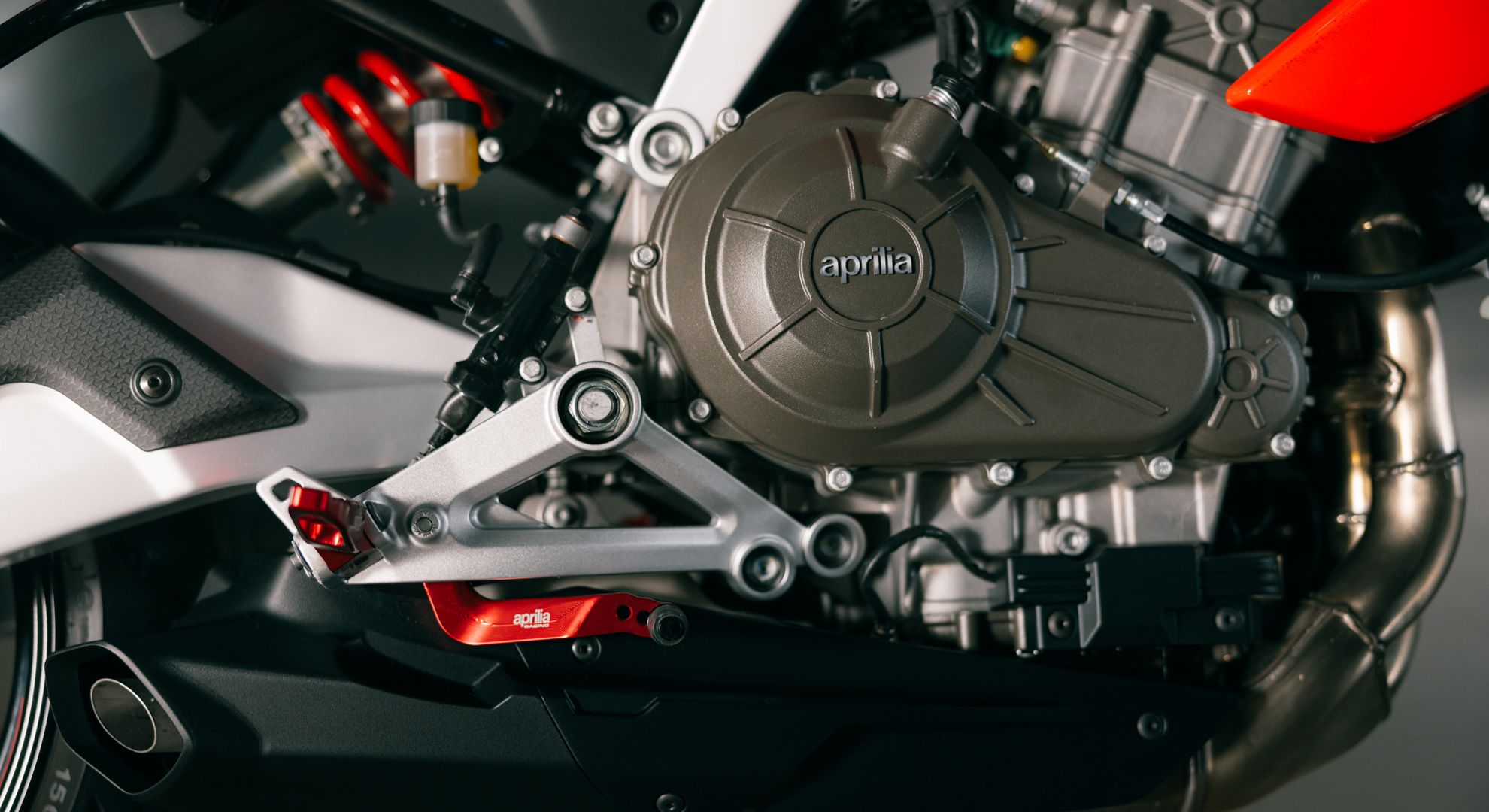Aprilia Tuono 457