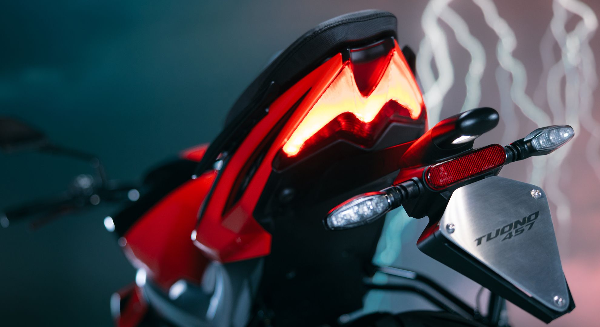 Aprilia Tuono 457