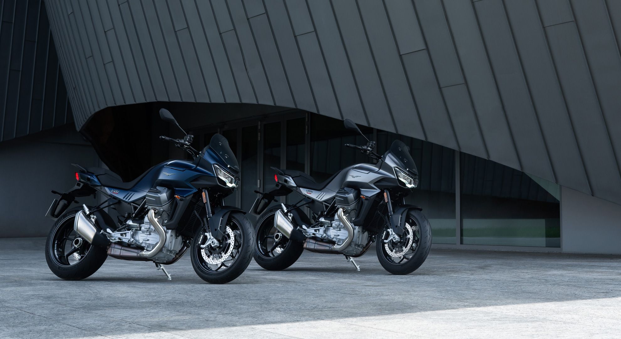 Moto Guzzi V100 Mandello 2025