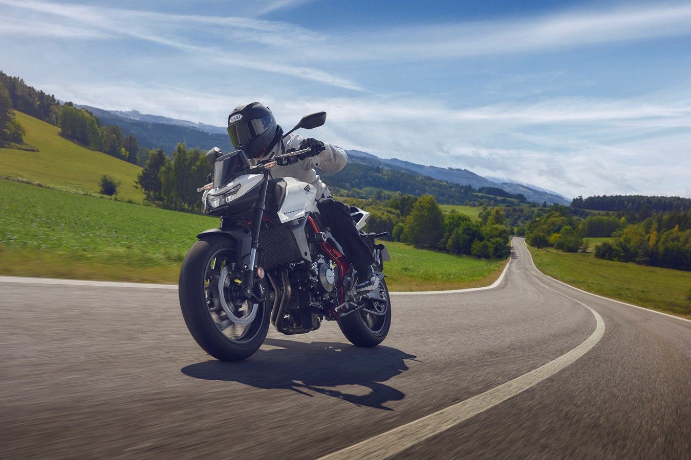 Honda CB750F Hornet 2025 accoin (2)