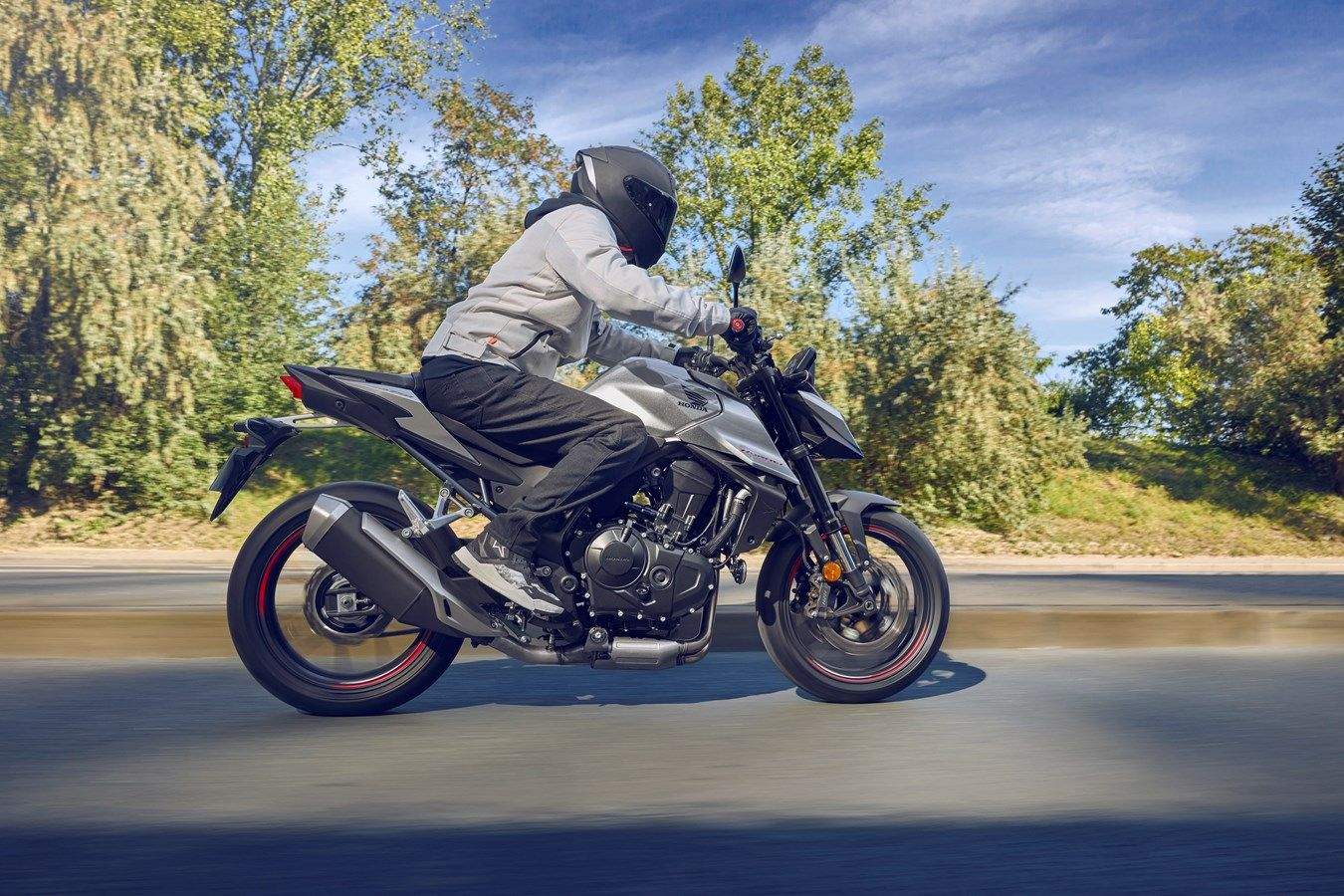 Honda CB750F Hornet 2025 accoin (5)