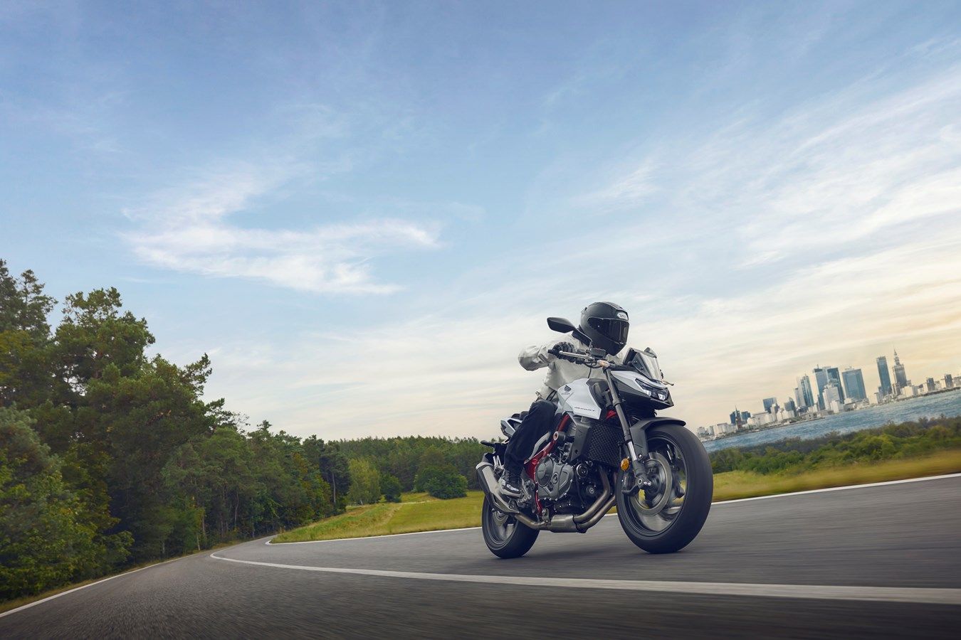 Honda CB750F Hornet 2025 accoin (7)