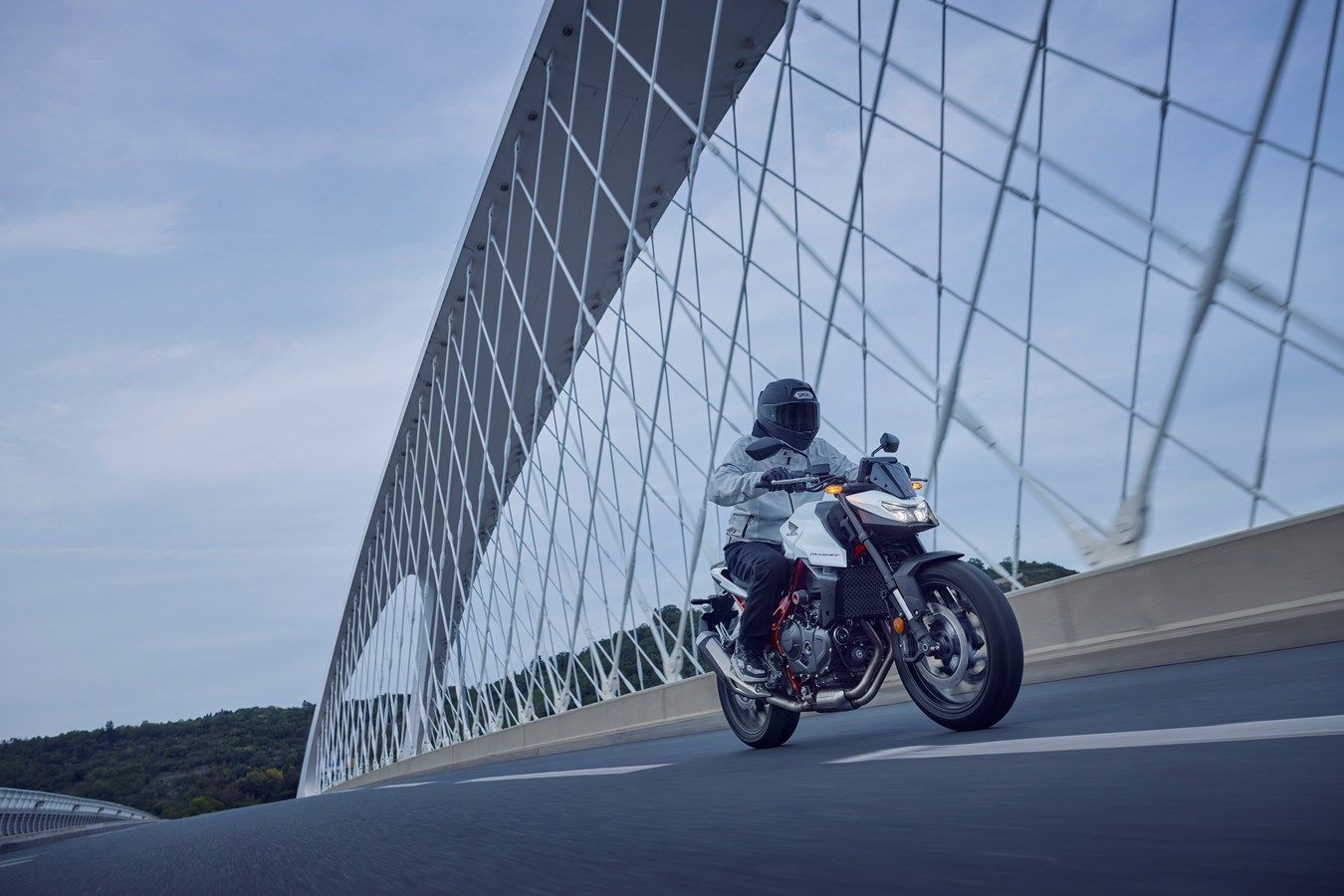 Honda CB750F Hornet 2025 accoin (9)