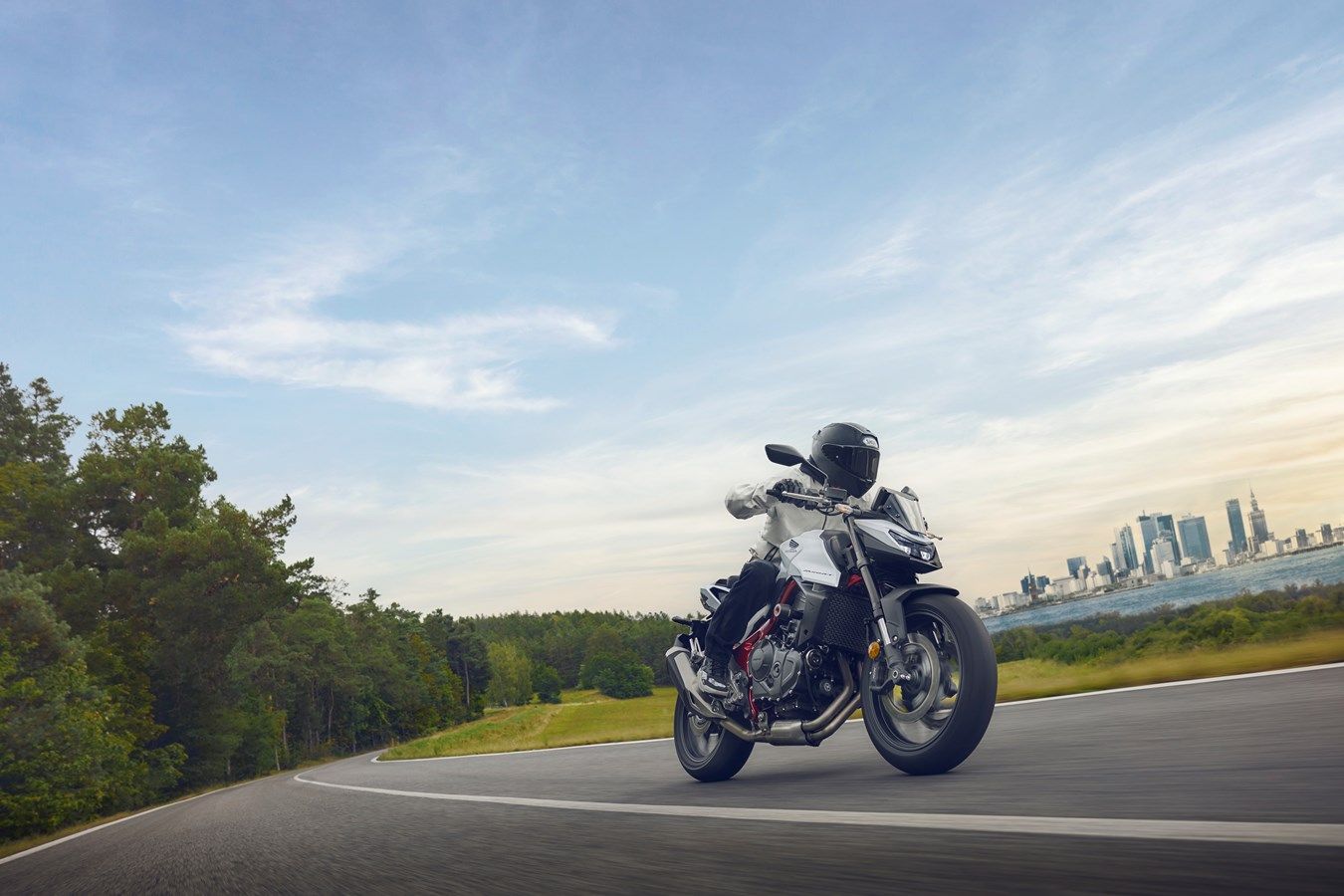 Honda CB750F Hornet 2025 accoin (15)