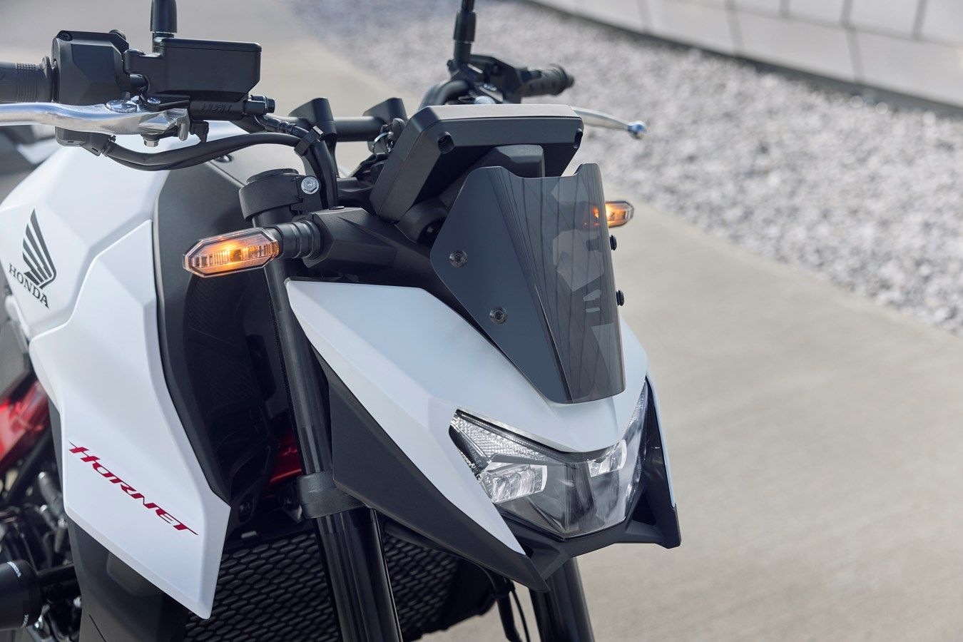 Honda CB750F Hornet 2025 detalles (16)