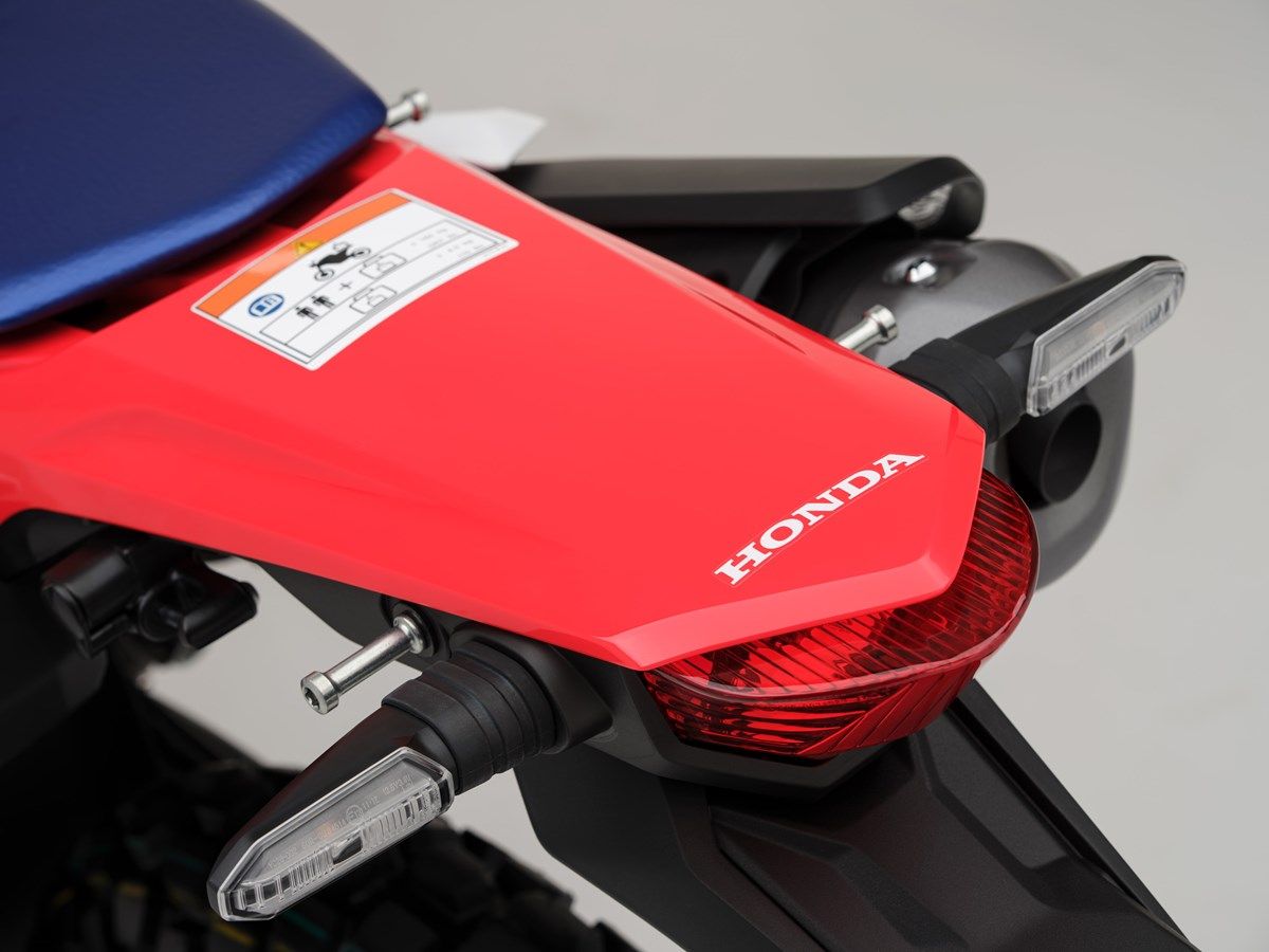Honda CRF300 Rally 2025 detalles (10)