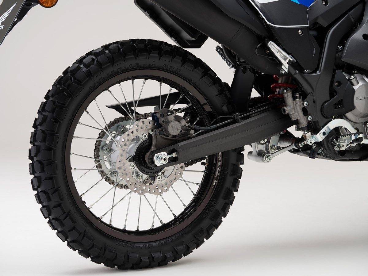 Honda CRF300 Rally 2025 detalles (11)