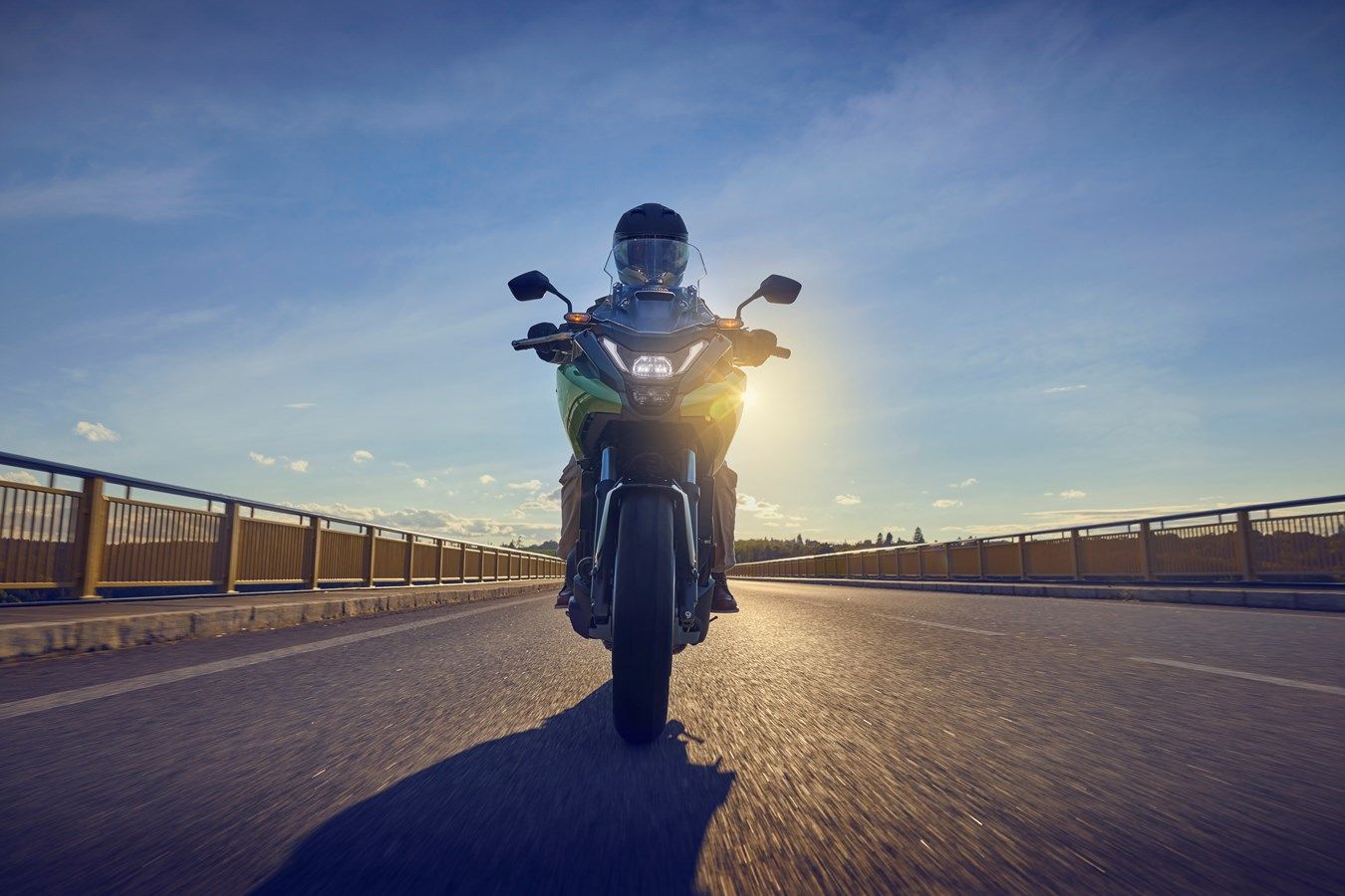 Honda NC750X 2025 accion (6)