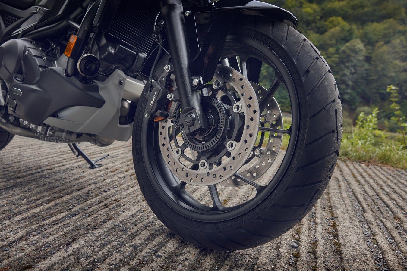 Honda NC750X 2025 detalles (8)
