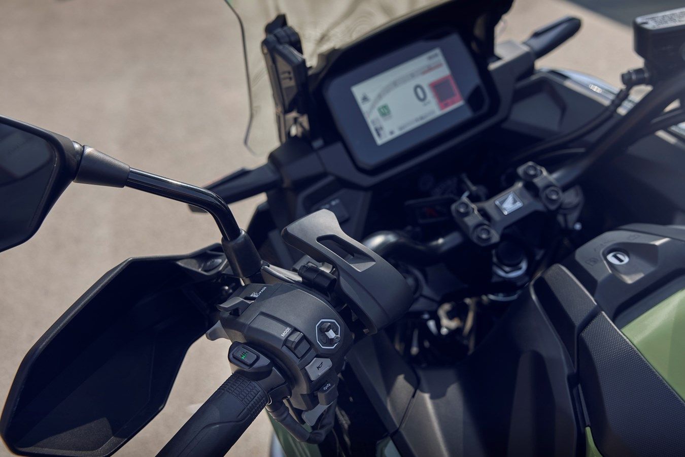 Honda NC750X 2025 detalles (9)