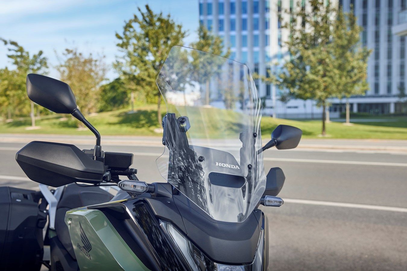 Honda NC750X 2025 detalles (11)