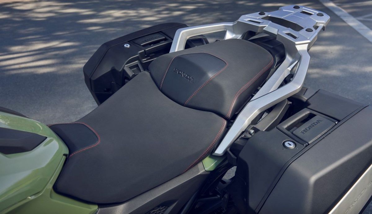 Honda NC750X 2025 detalles (14)