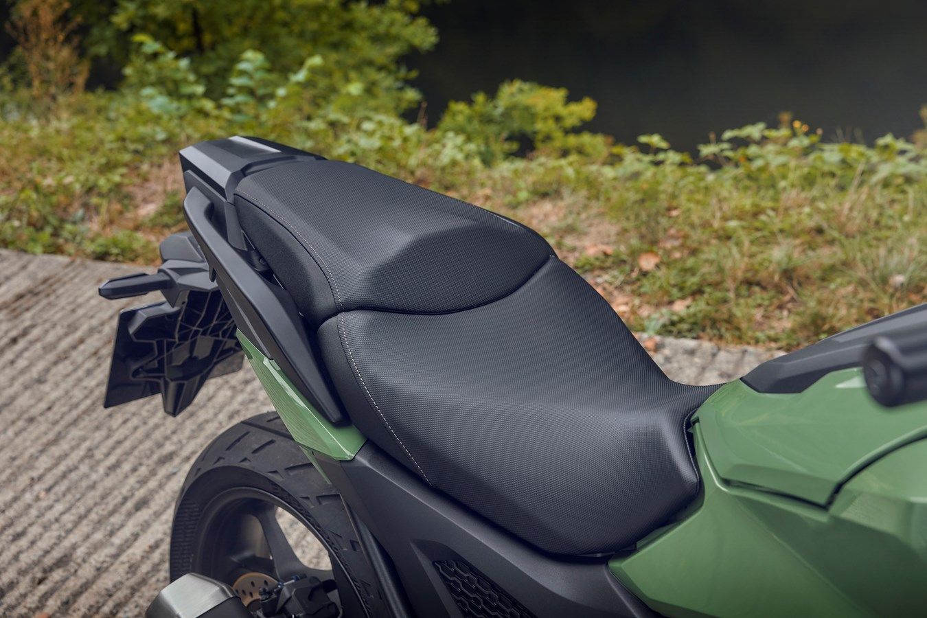 Honda NC750X 2025 detalles (15)